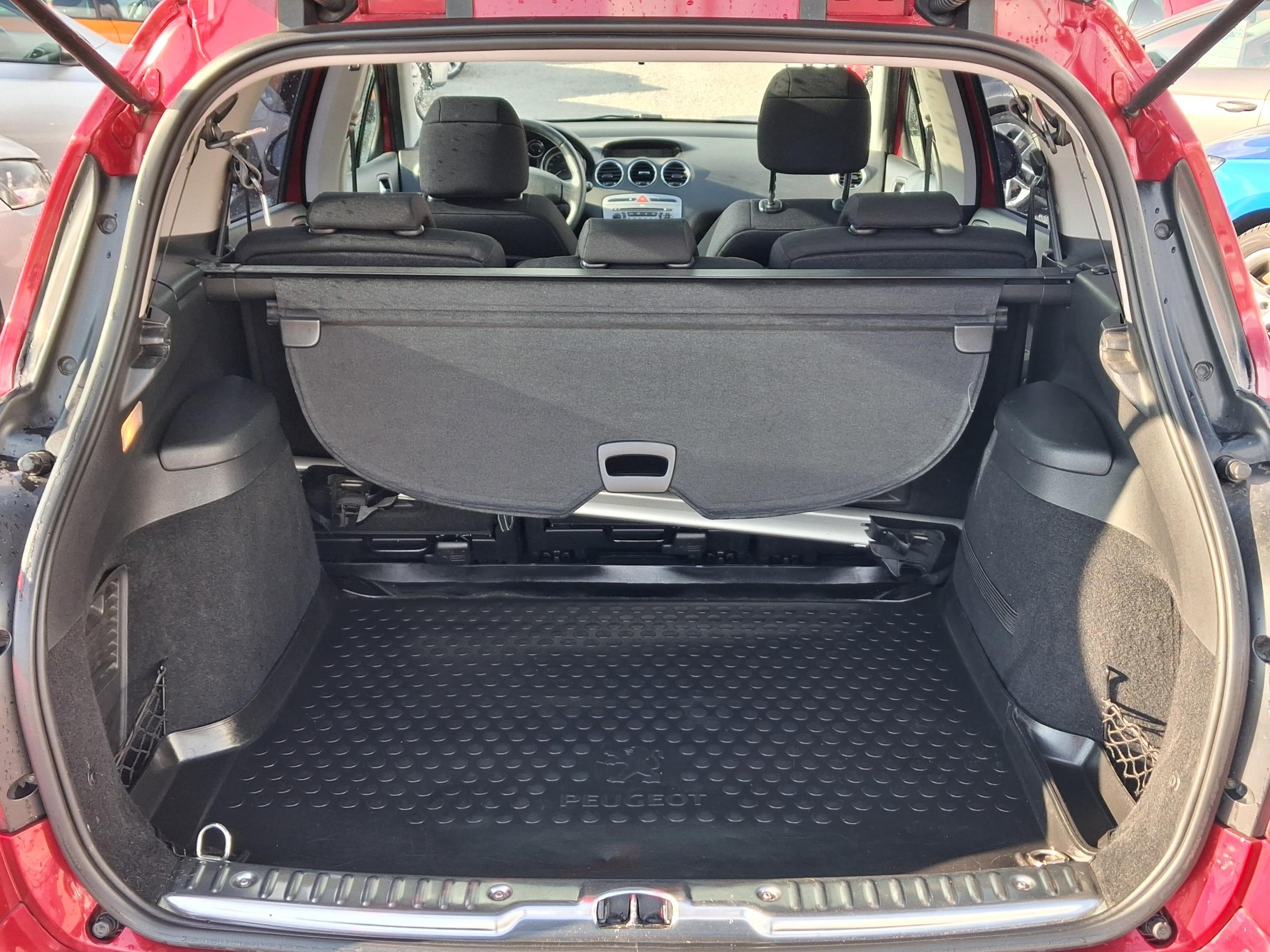 Peugeot 308, 2009 - pohled č. 7