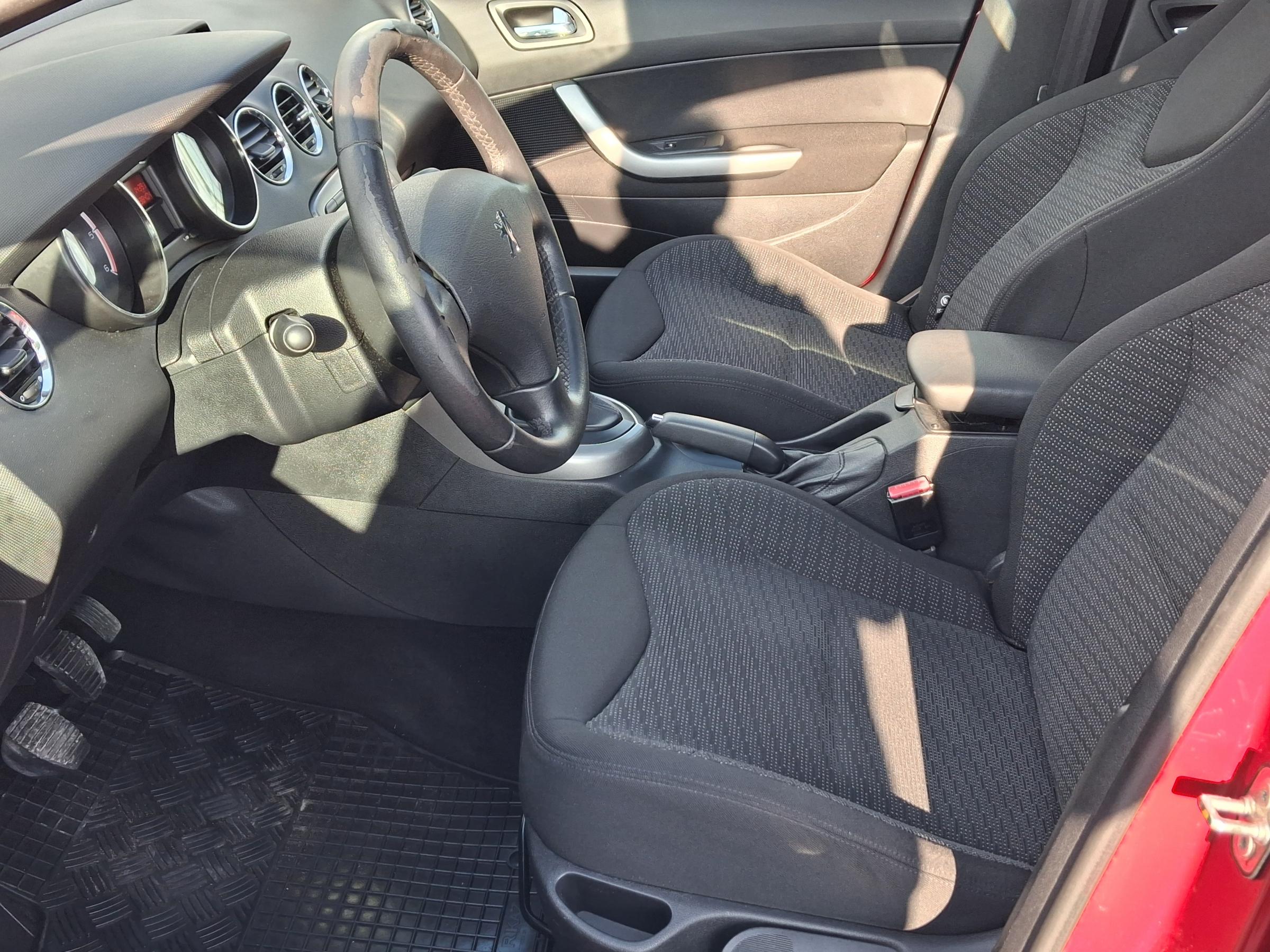 Peugeot 308, 2009 - pohled č. 9