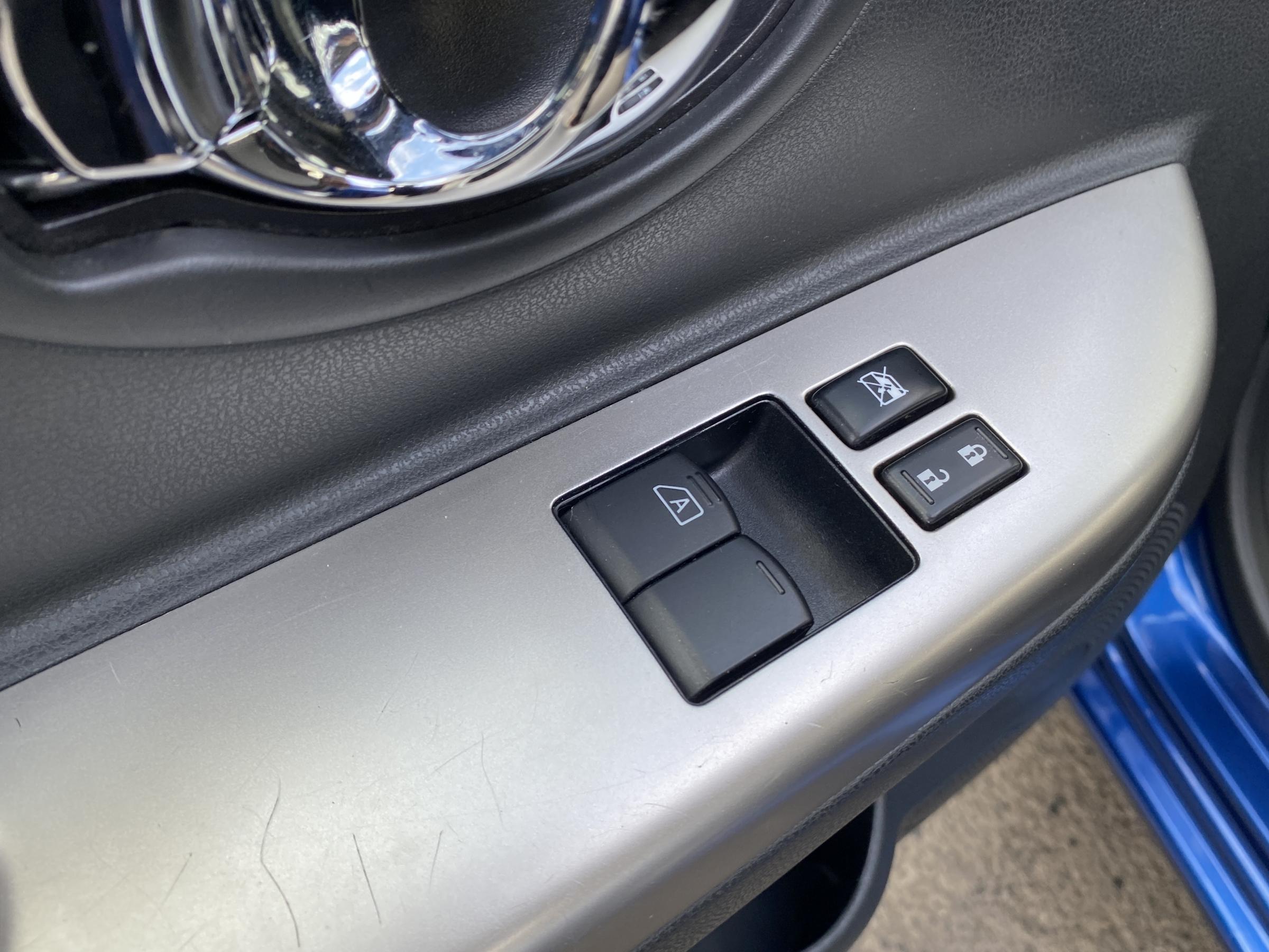 Nissan Micra, 2017 - pohled č. 13