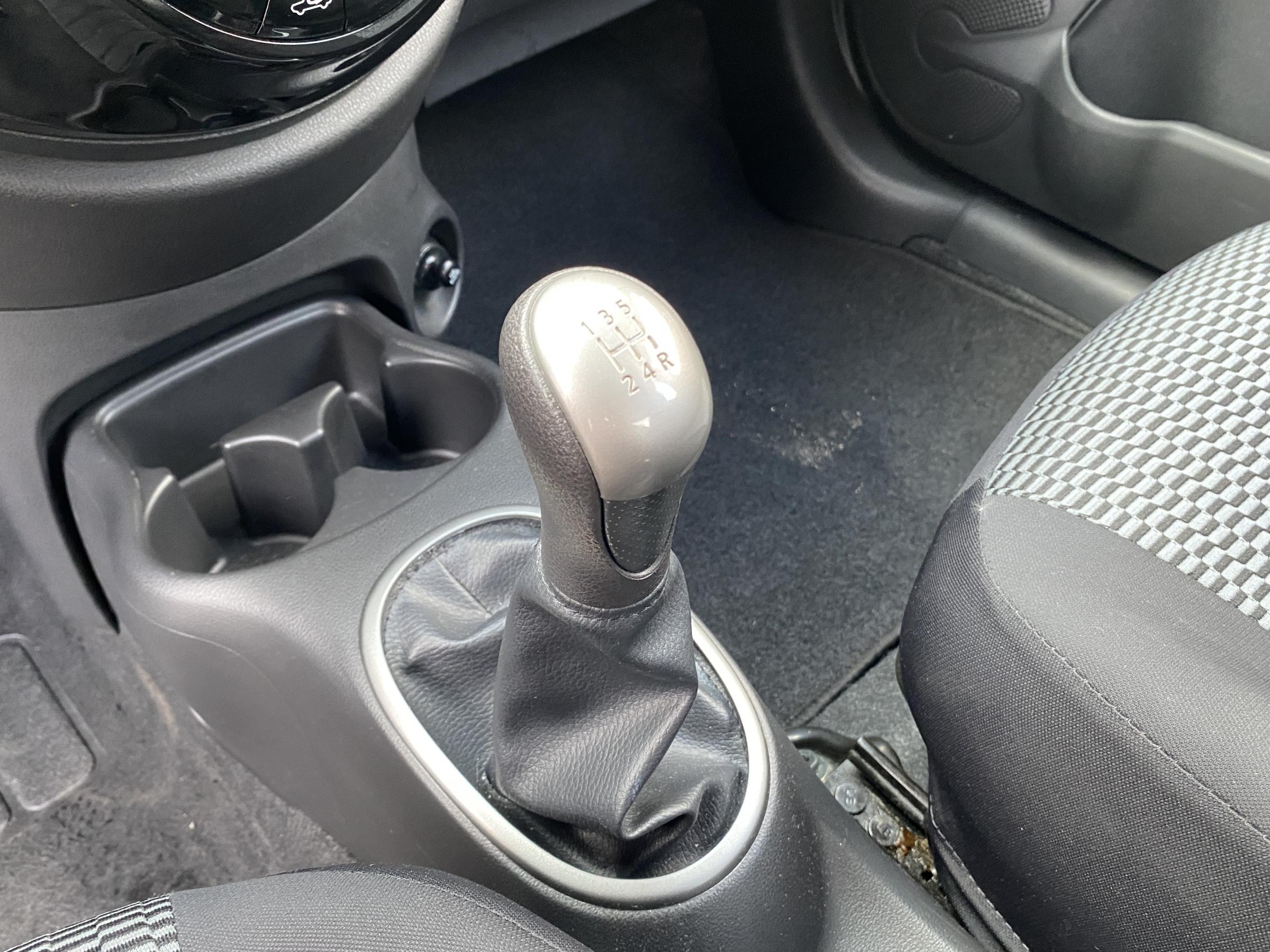 Nissan Micra, 2017 - pohled č. 15