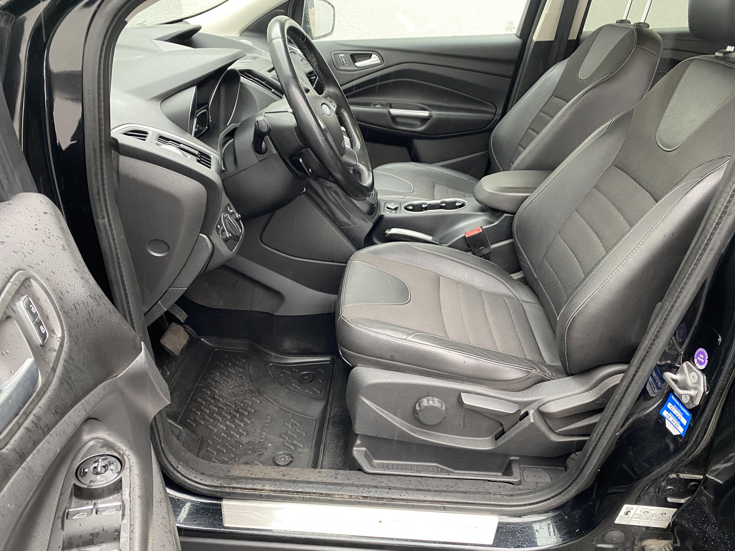 Ford Kuga, 2014 - pohled č. 11