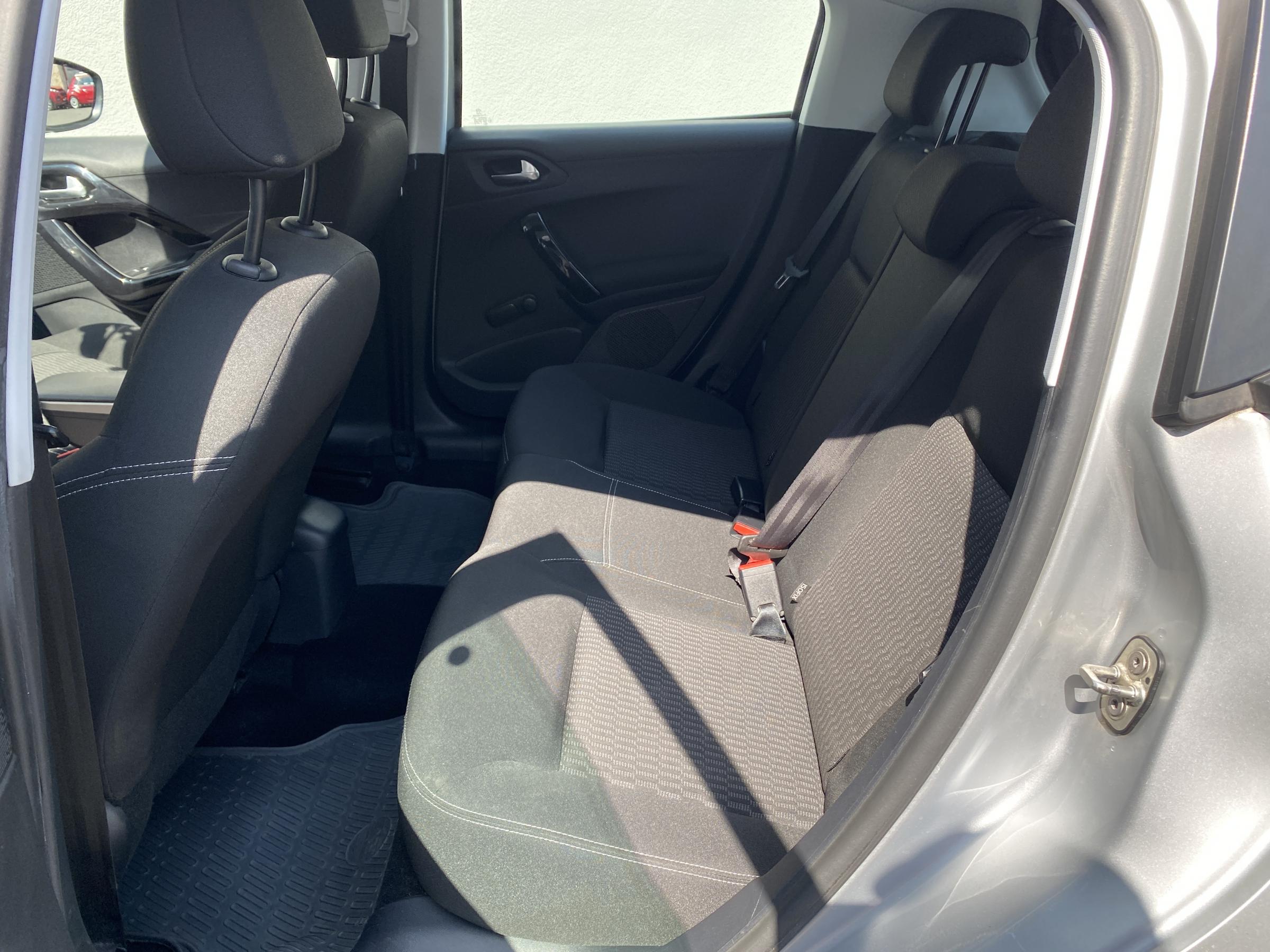 Peugeot 208, 2017 - pohled č. 13