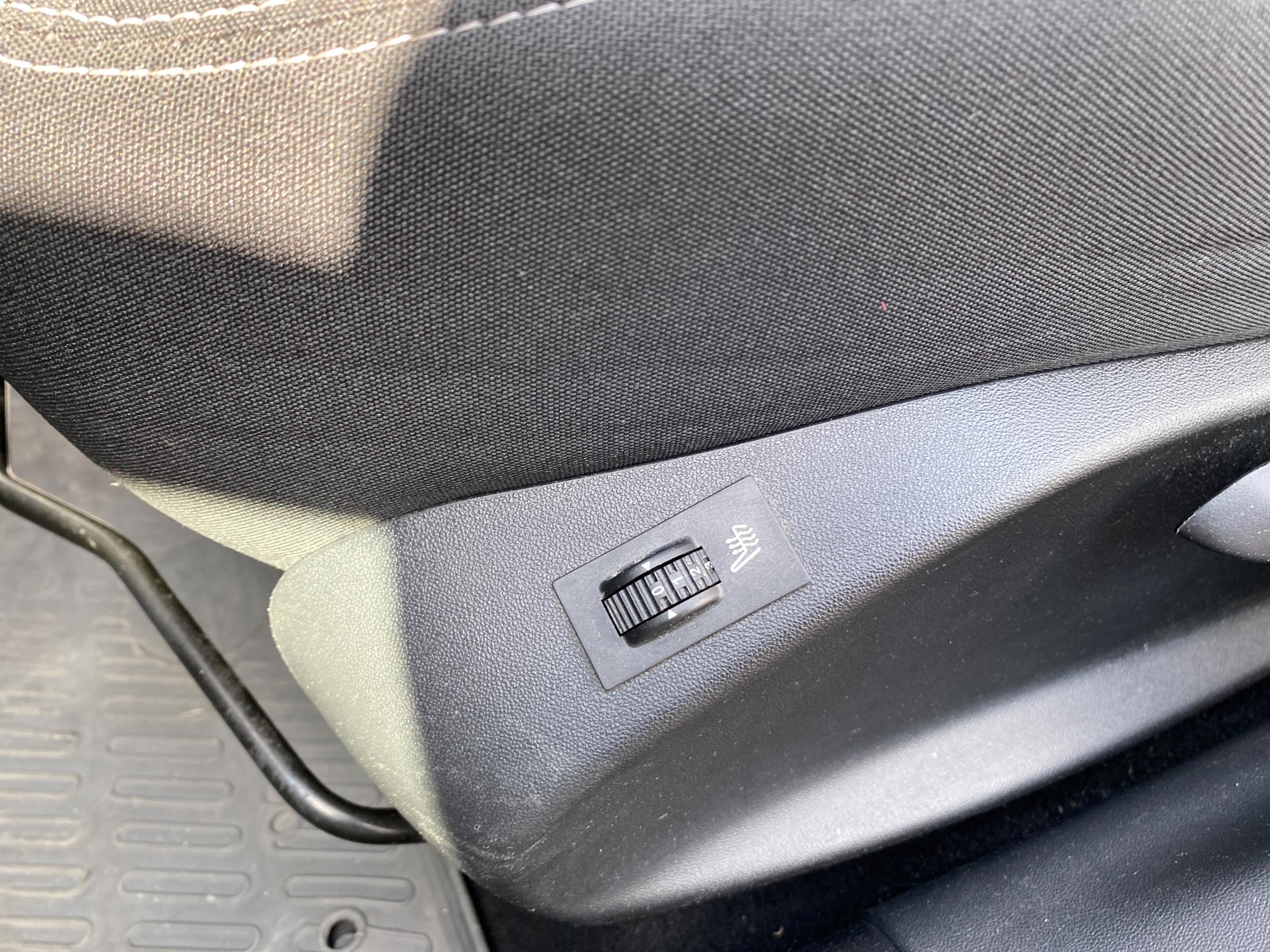 Peugeot 208, 2017 - pohled č. 15