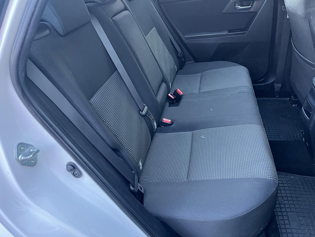 Toyota Auris 1.6 VVTi 