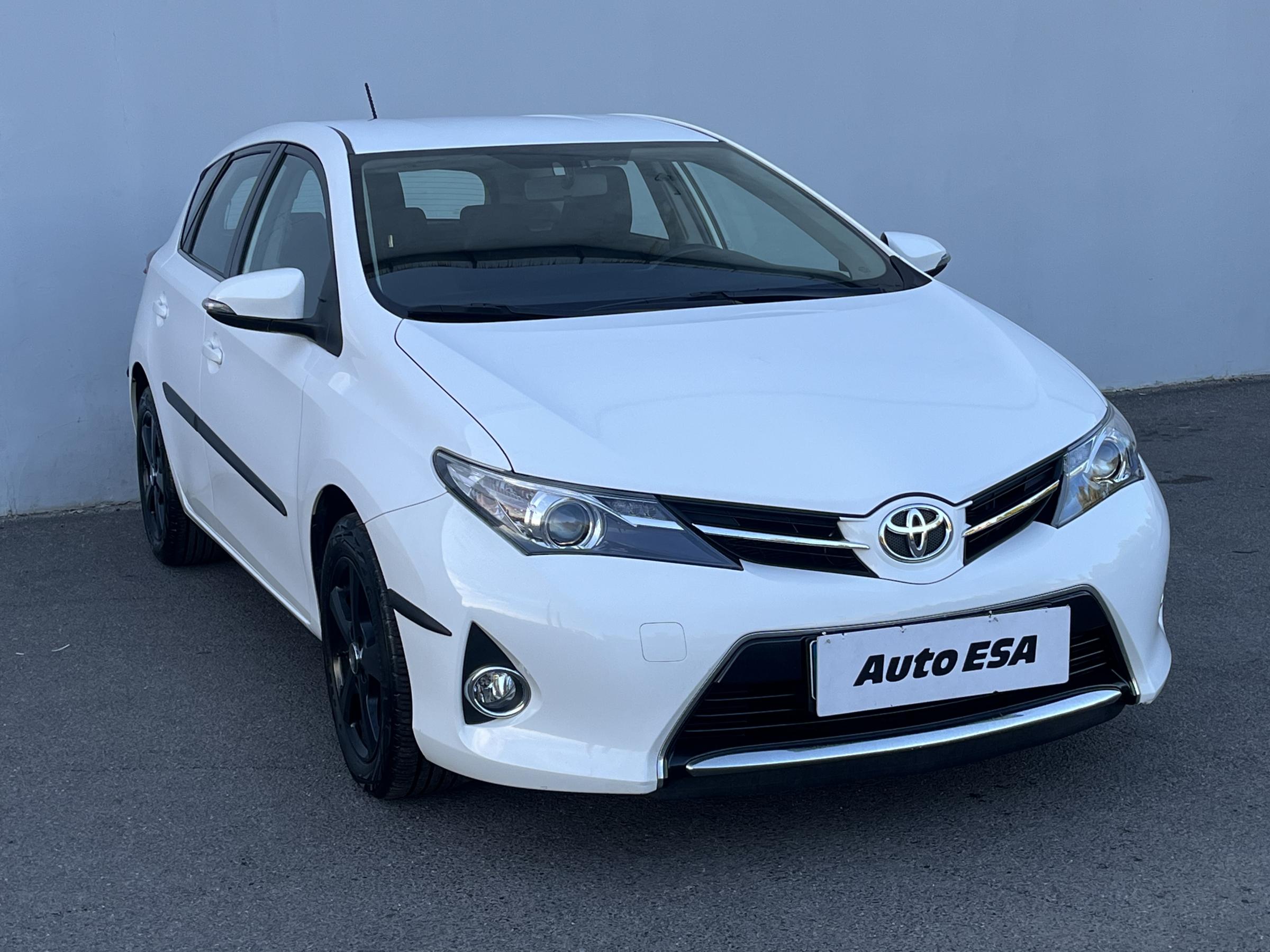 Toyota Auris, 2013