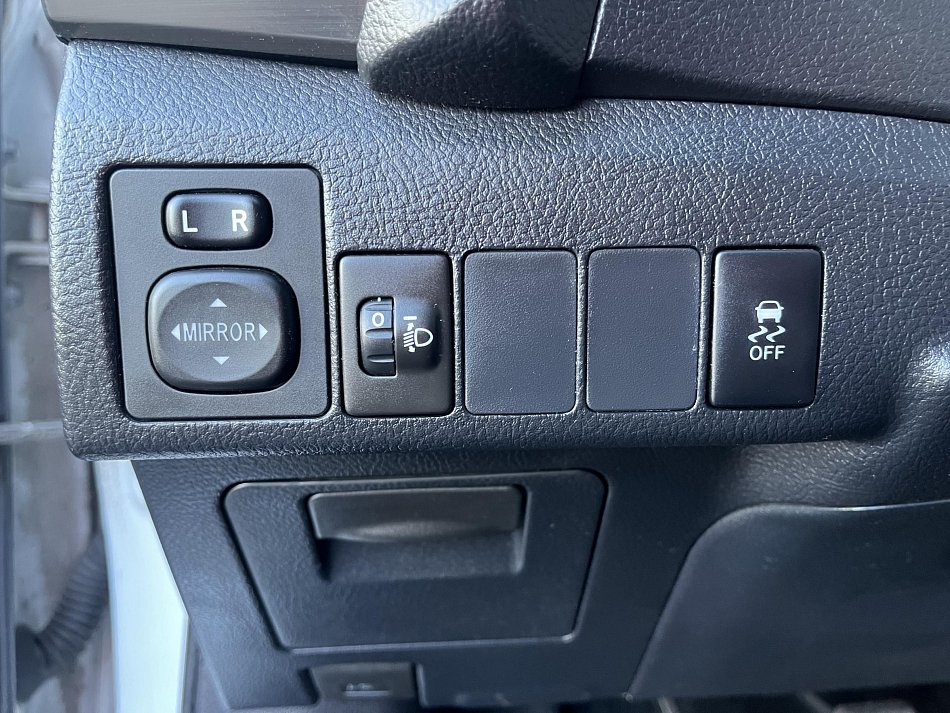 Toyota Auris 1.6 VVTi 