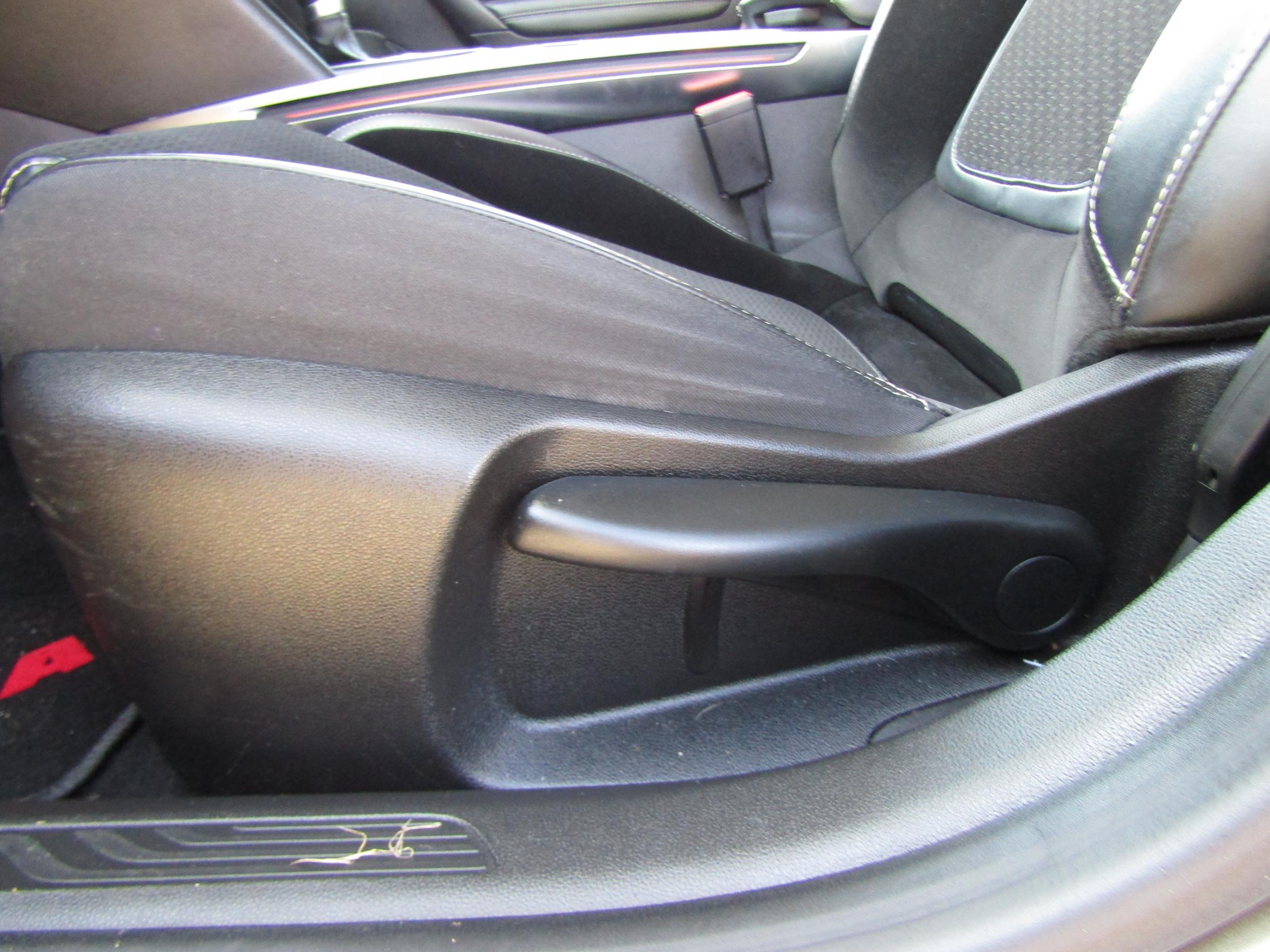 Renault Mégane, 2016 - pohled č. 11