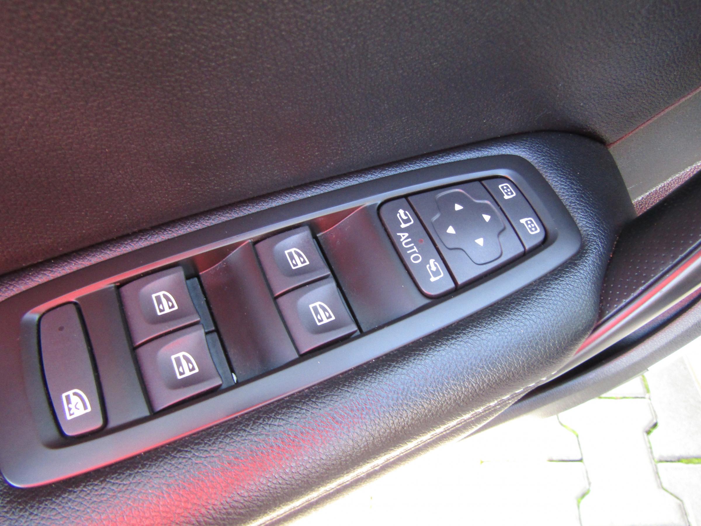 Renault Mégane, 2016 - pohled č. 12