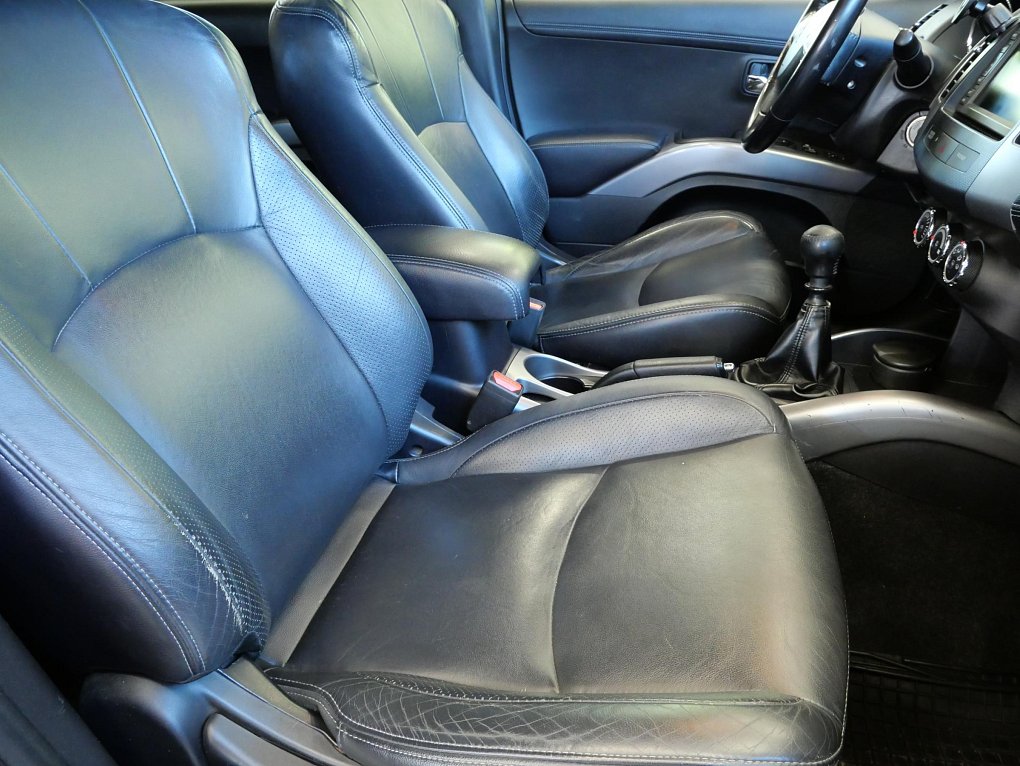 Peugeot 4007 2.2d  4x4, 7míst