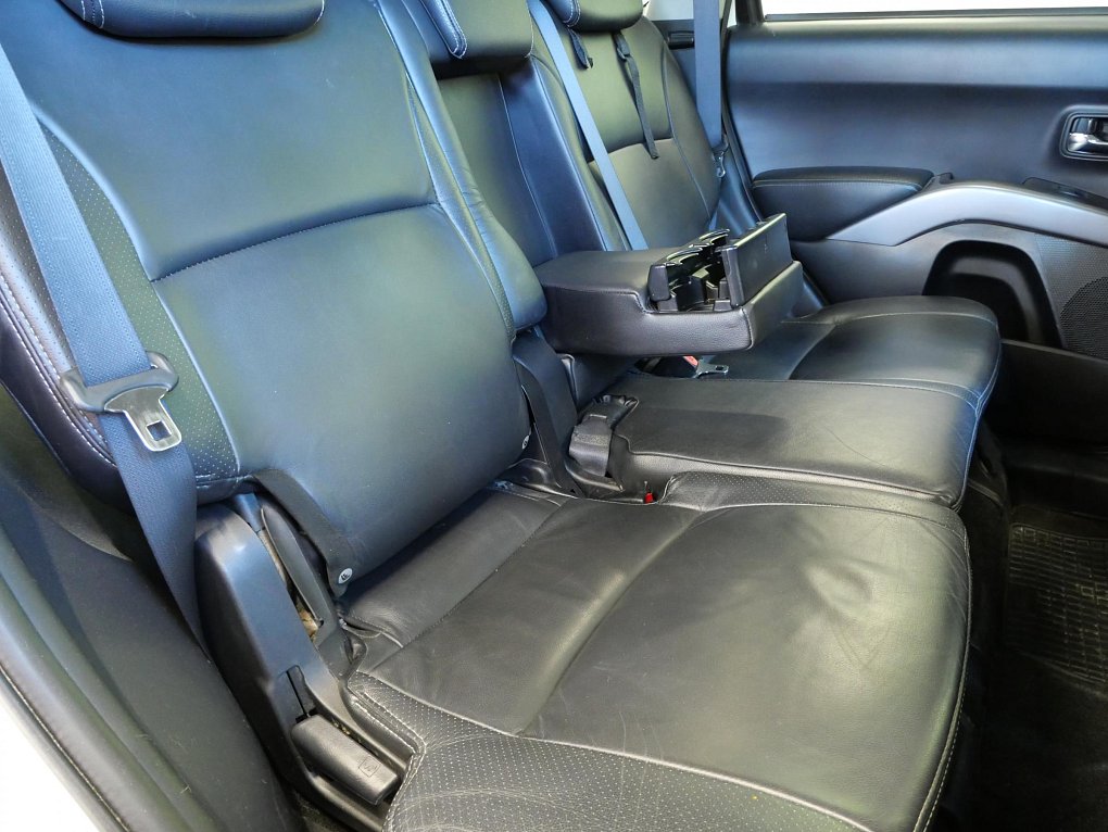 Peugeot 4007 2.2d  4x4, 7míst