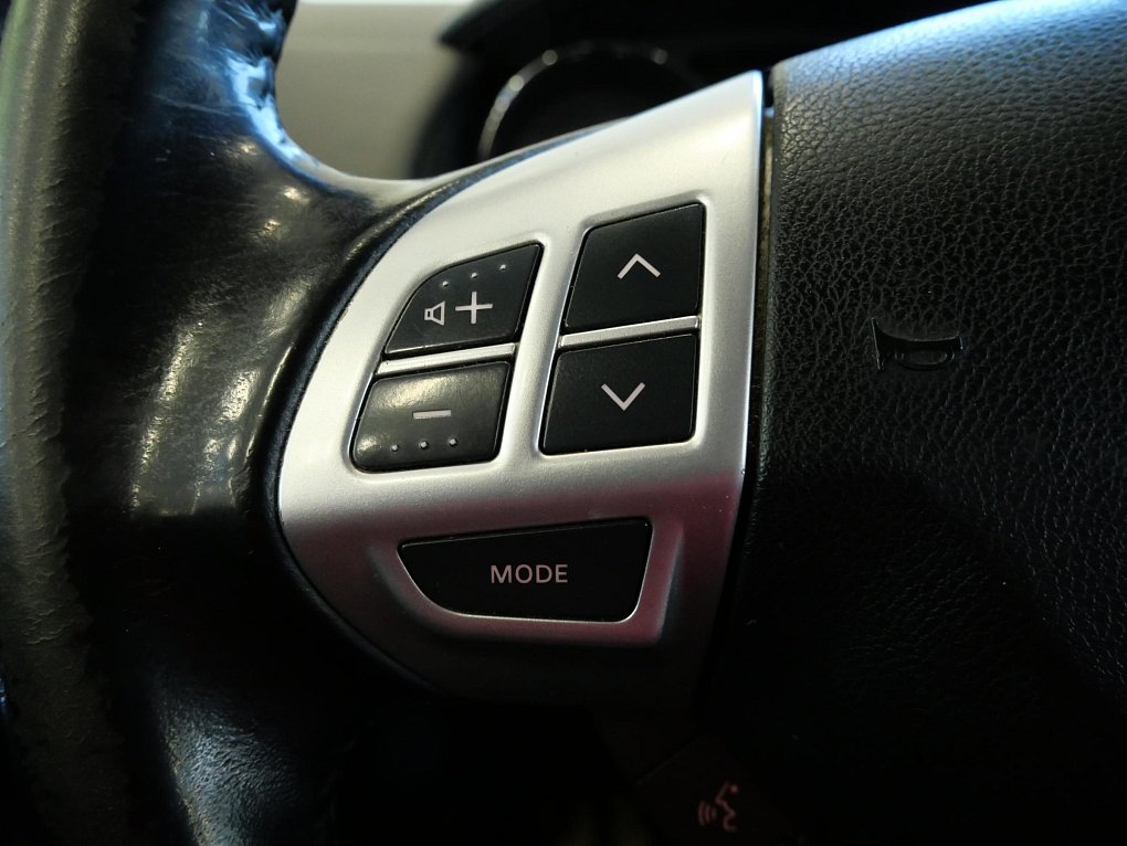 Peugeot 4007 2.2d  4x4, 7míst