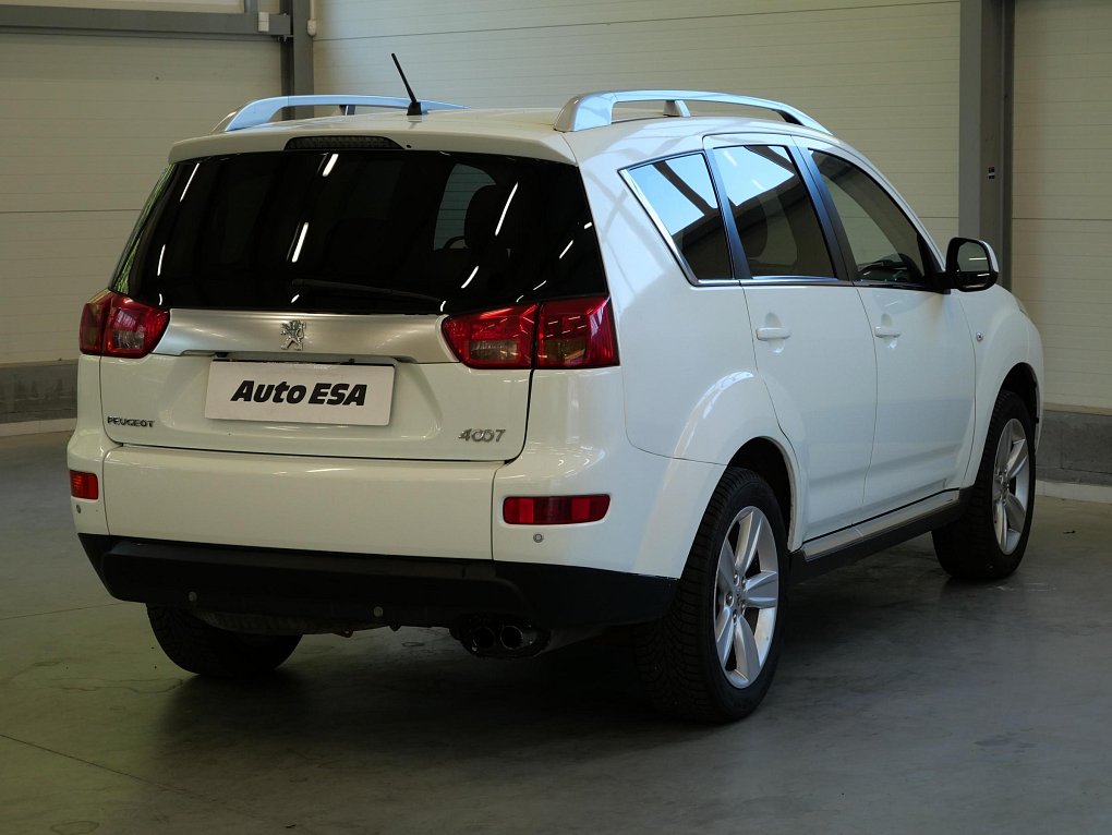 Peugeot 4007 2.2d  4x4, 7míst