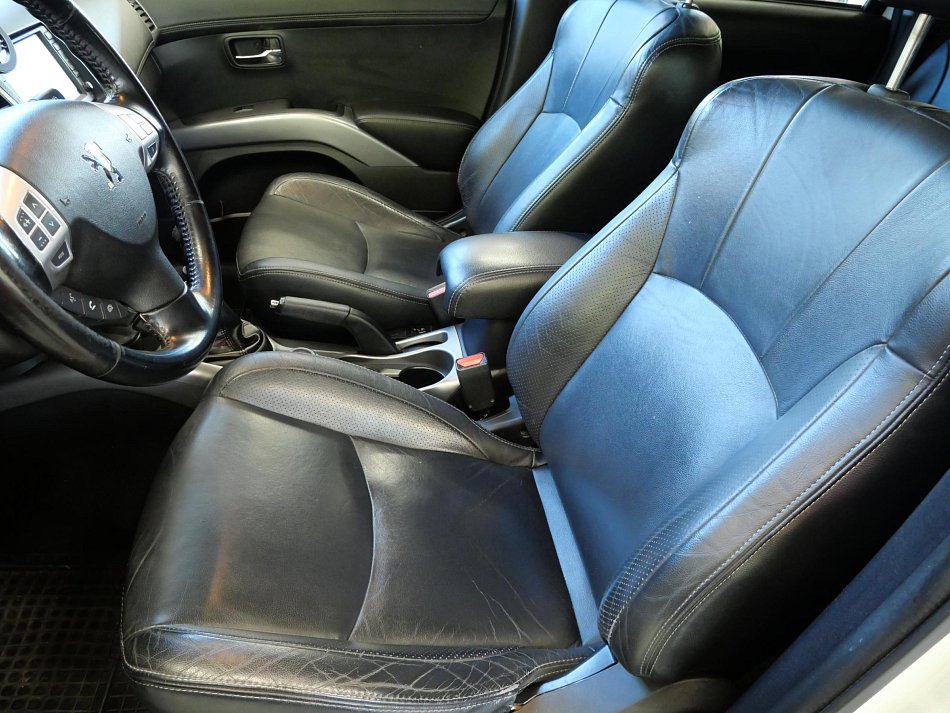 Peugeot 4007 2.2d  4x4, 7míst