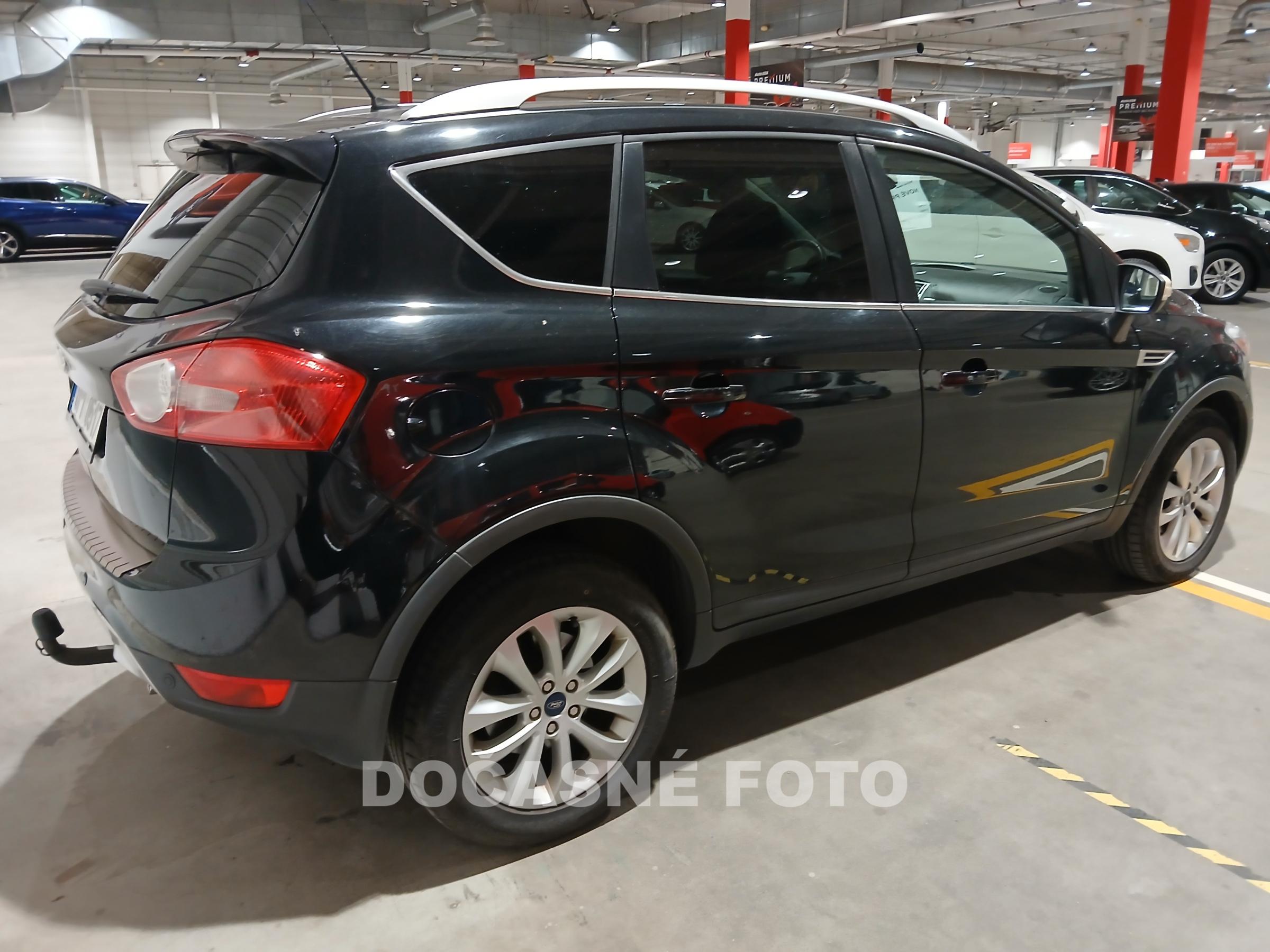 Ford Kuga, 2011 - pohled č. 2