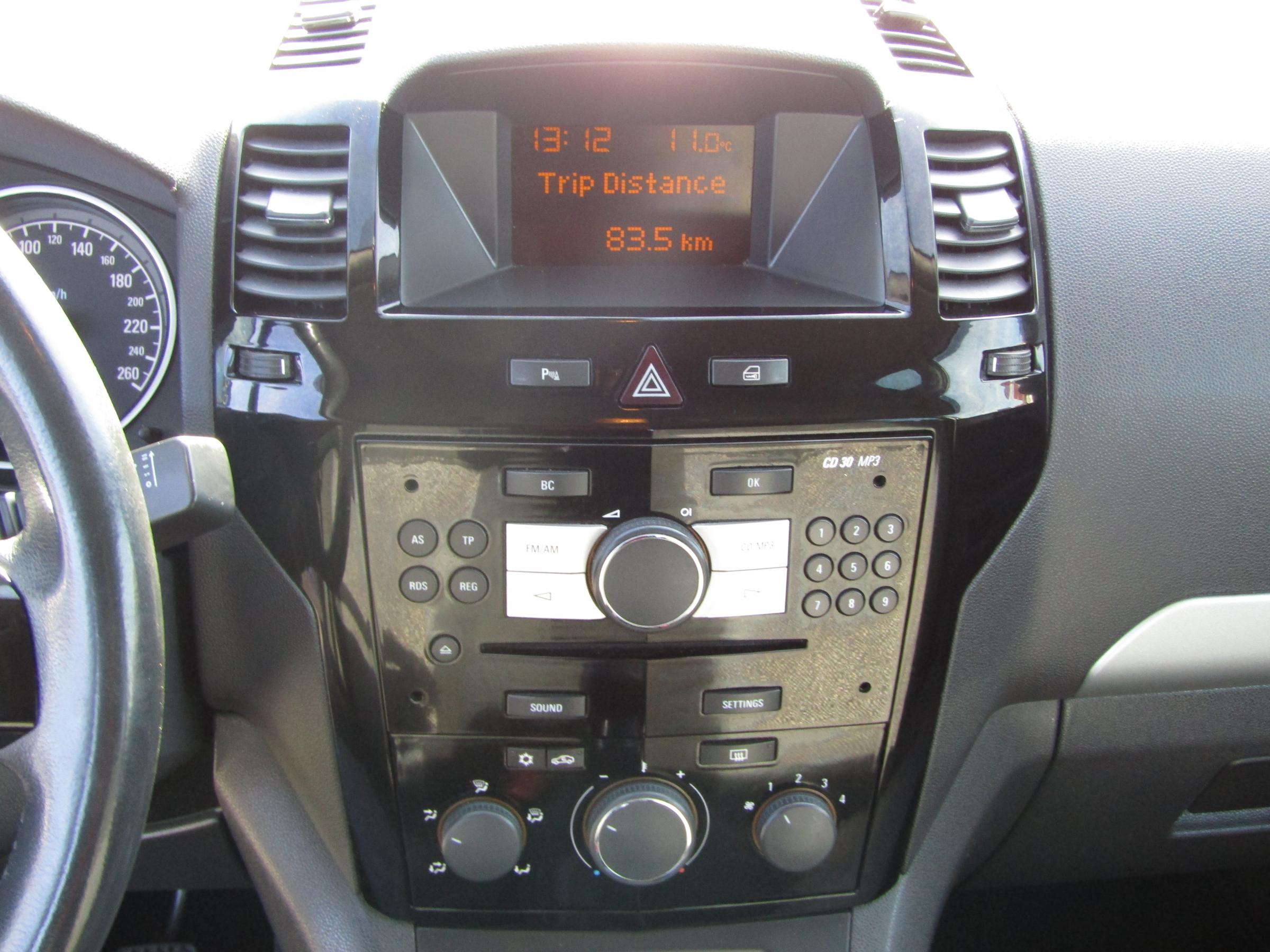 Opel Zafira, 2011 - pohled č. 15