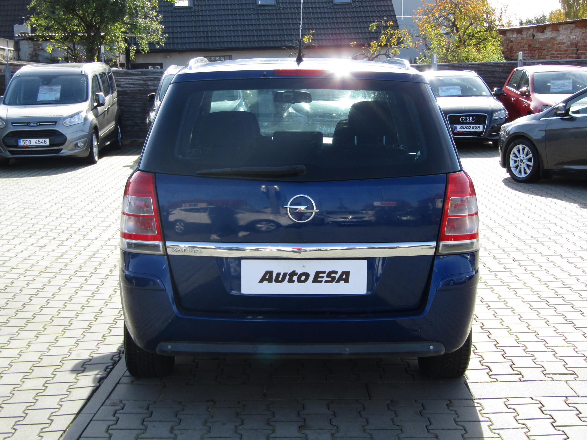 Opel Zafira, 2011 - pohled č. 5