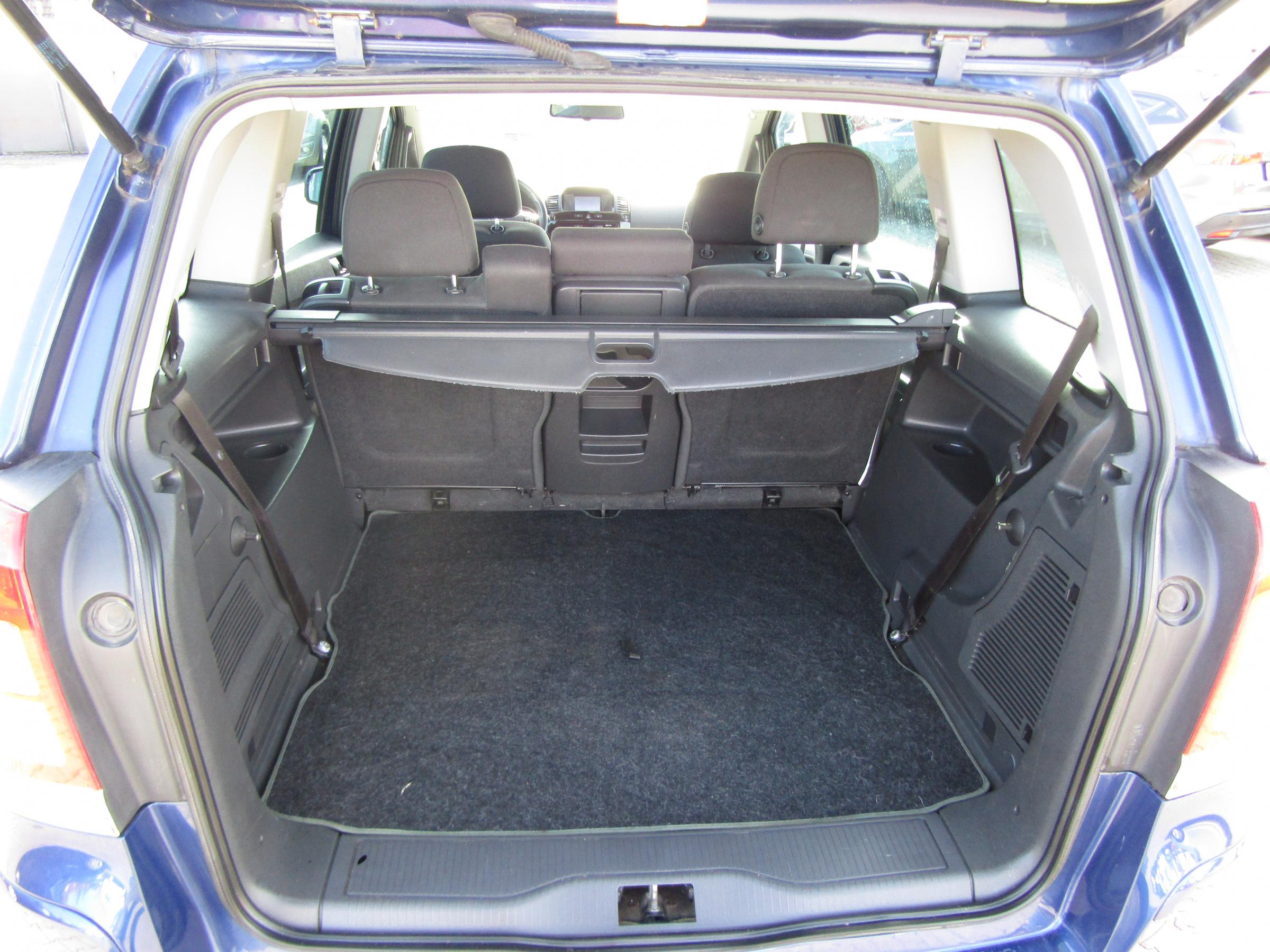 Opel Zafira, 2011 - pohled č. 7