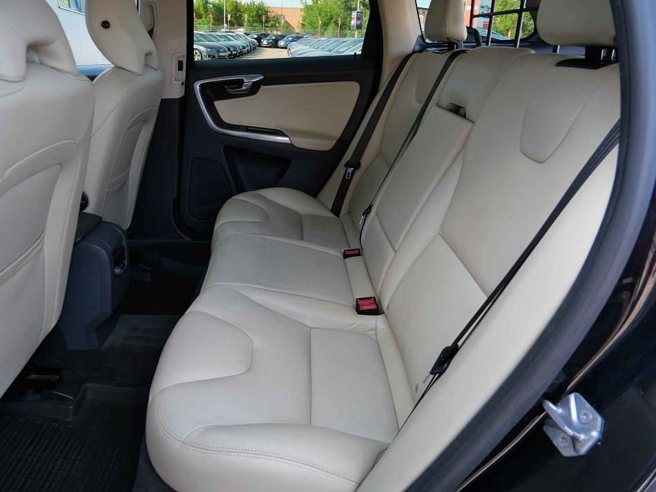 Volvo XC60 2.0 D4 Summum