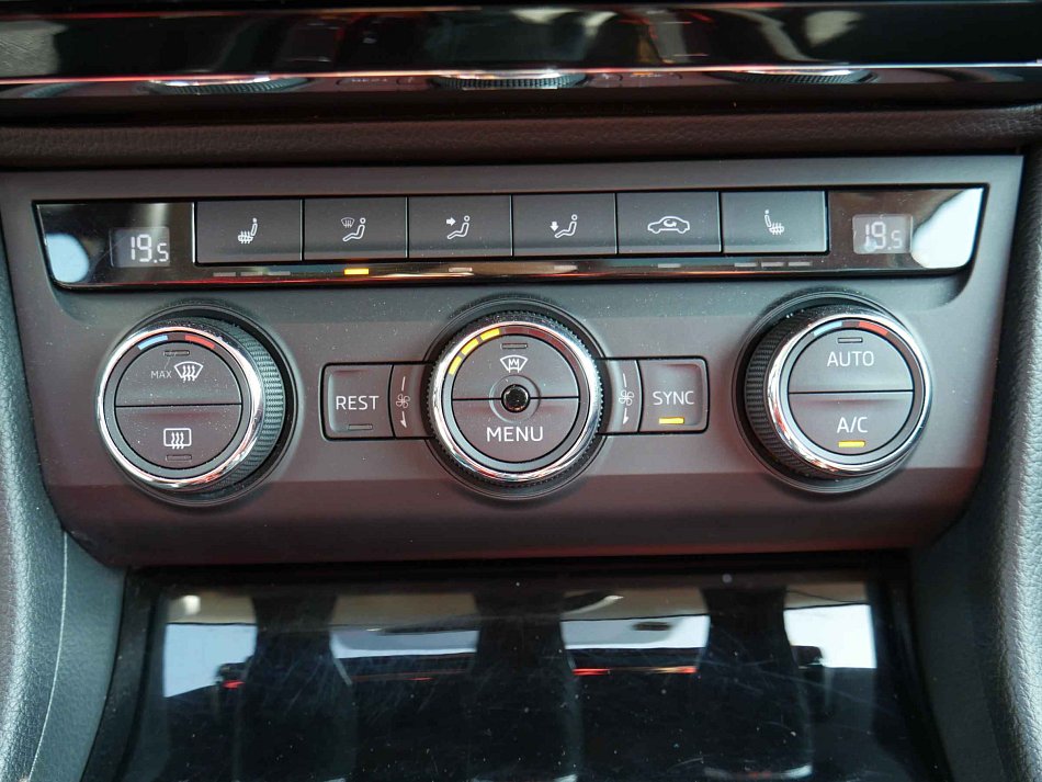 Škoda Superb III 2.0TDi Style