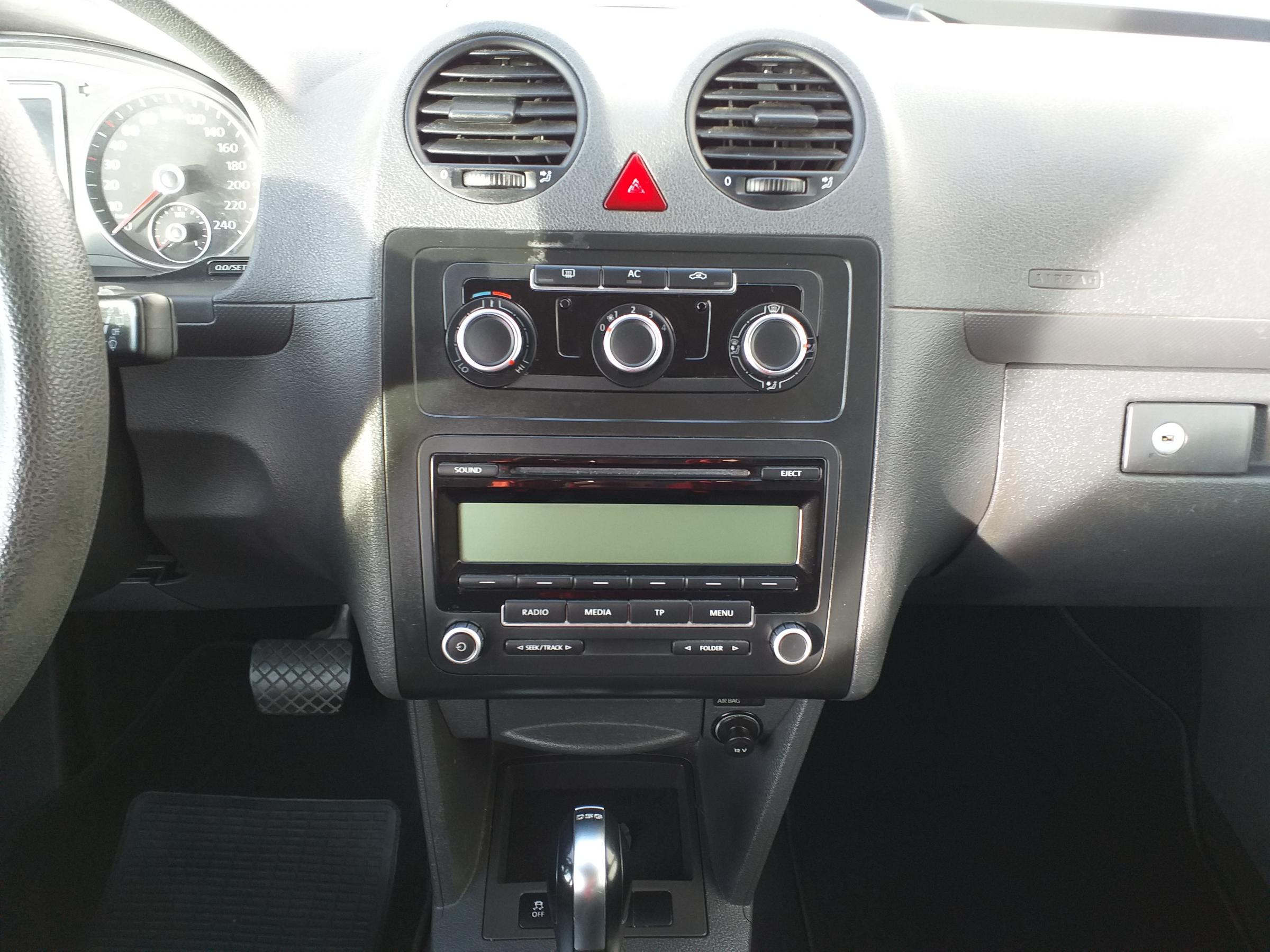 Volkswagen Caddy, 2012 - pohled č. 11