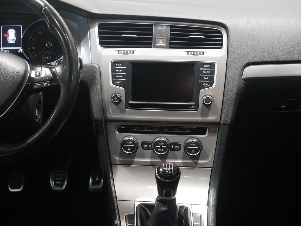 Volkswagen Golf 1.4 TSI 