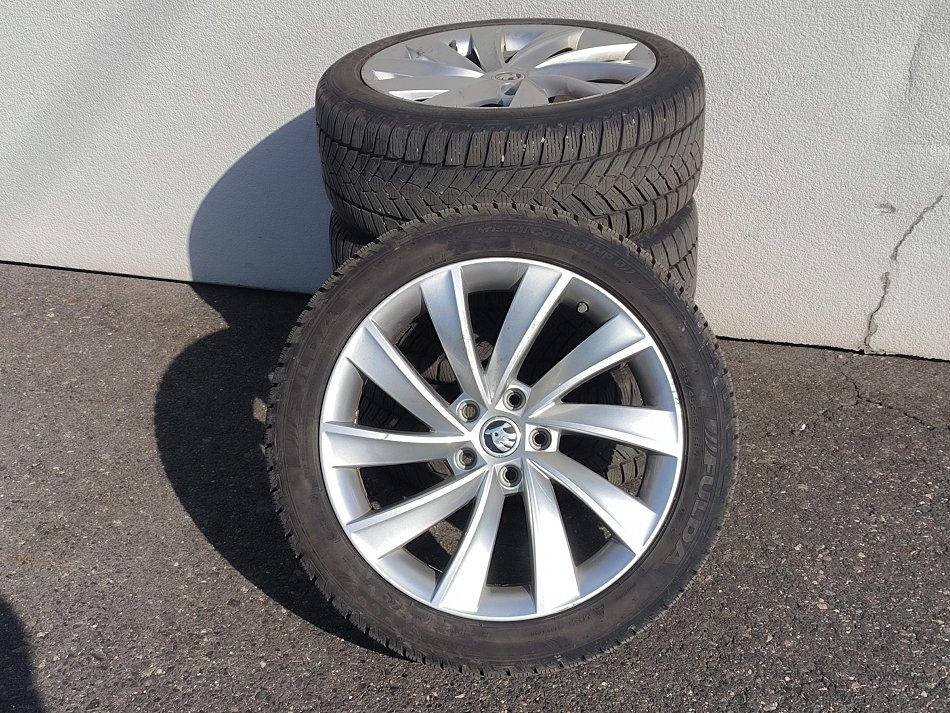 Škoda Superb III 2.0TSi Scout 4x4