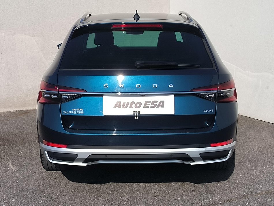Škoda Superb III 2.0TSi Scout 4x4
