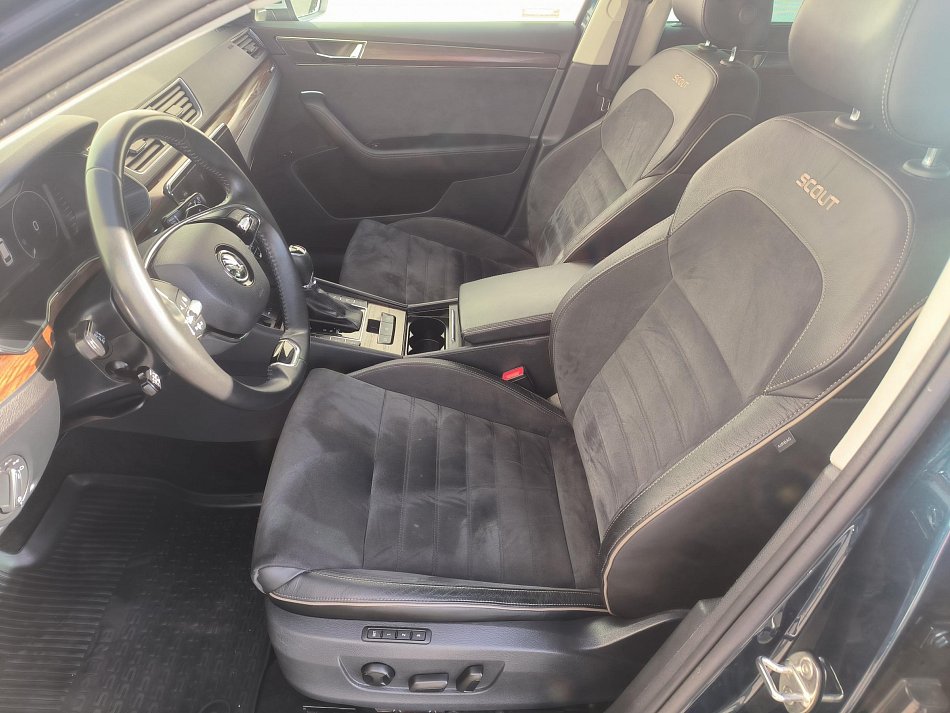 Škoda Superb III 2.0TSi Scout 4x4
