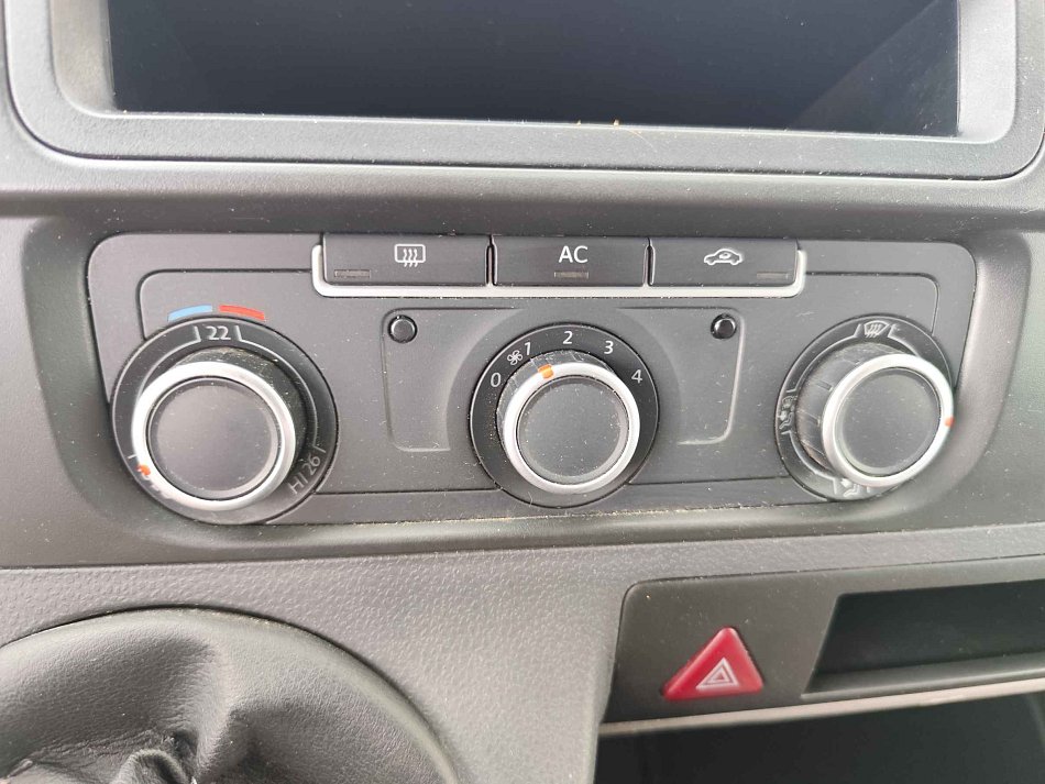 Volkswagen Transporter 2.0TDi  L1H1