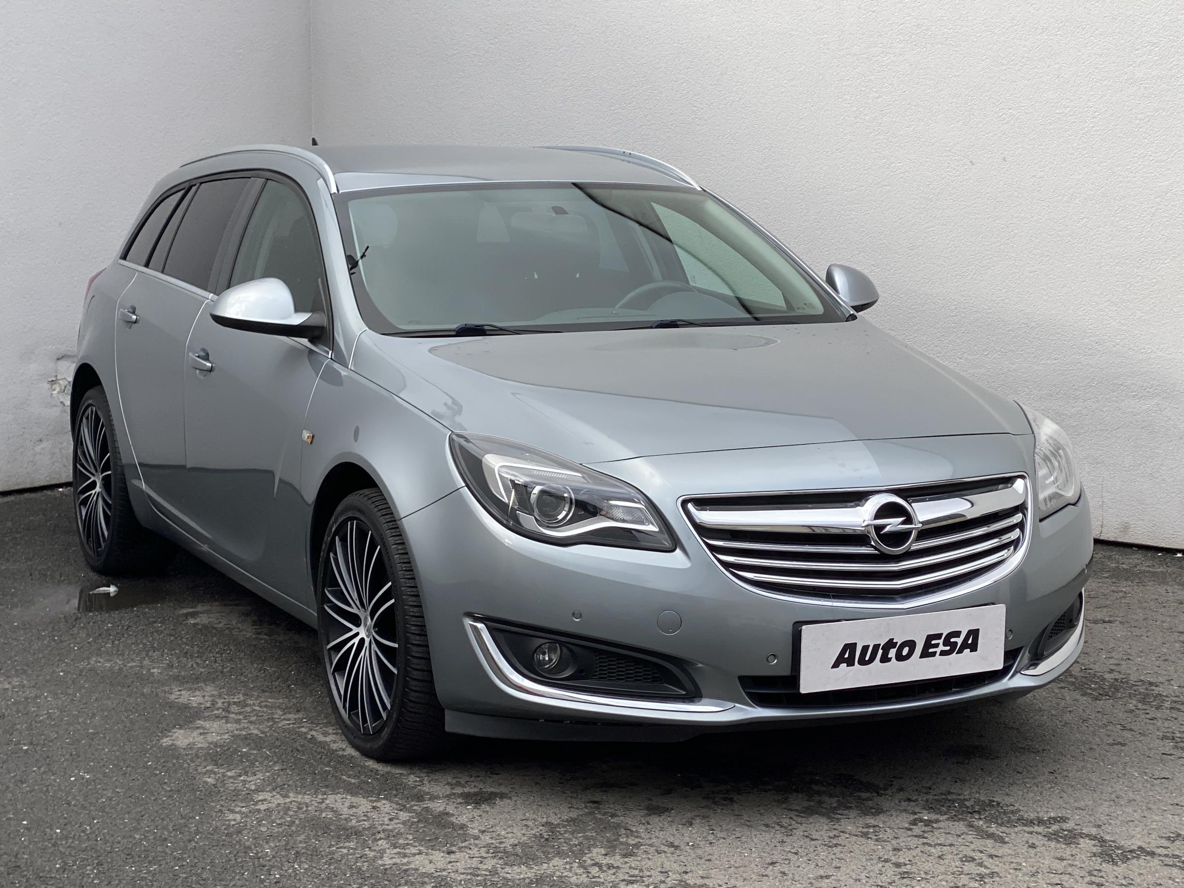 Opel Insignia, 2013 - celkový pohled