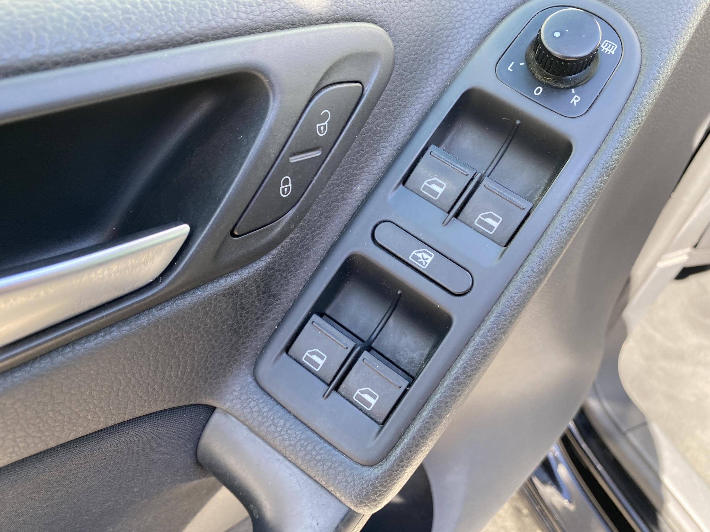 Volkswagen Golf, 2011 - pohled č. 13