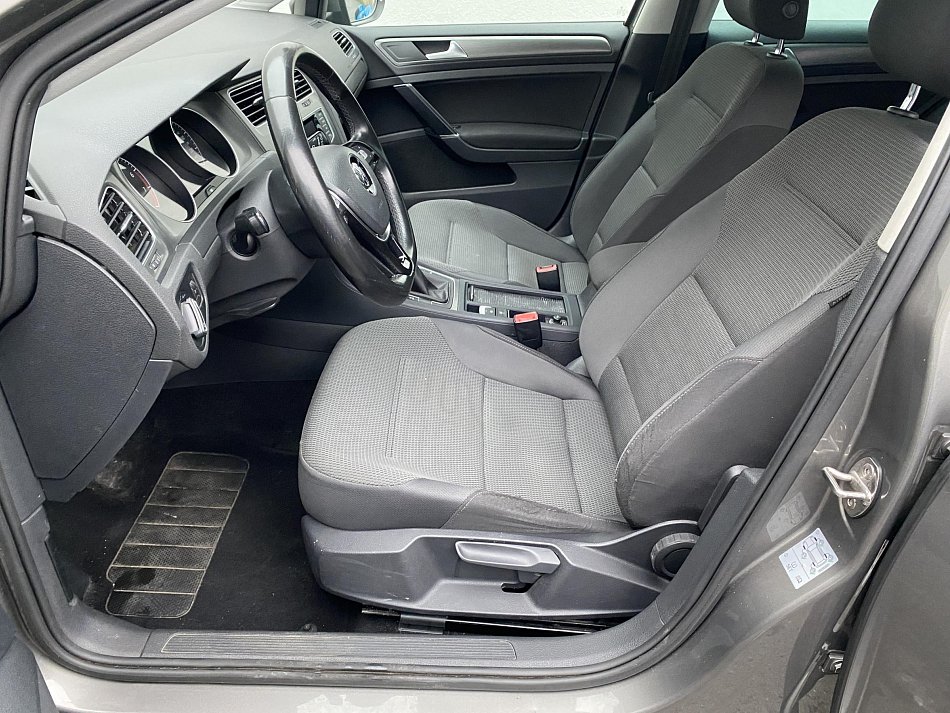 Volkswagen Golf 1.2 TSi Comfortline VII