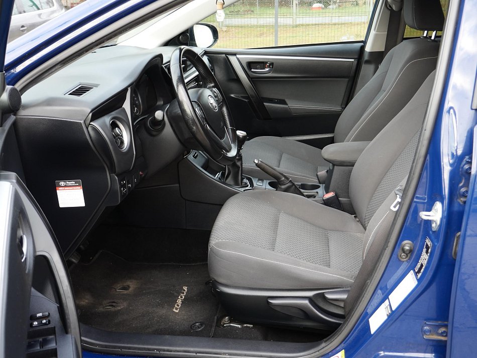 Toyota Corolla 1.6 i 