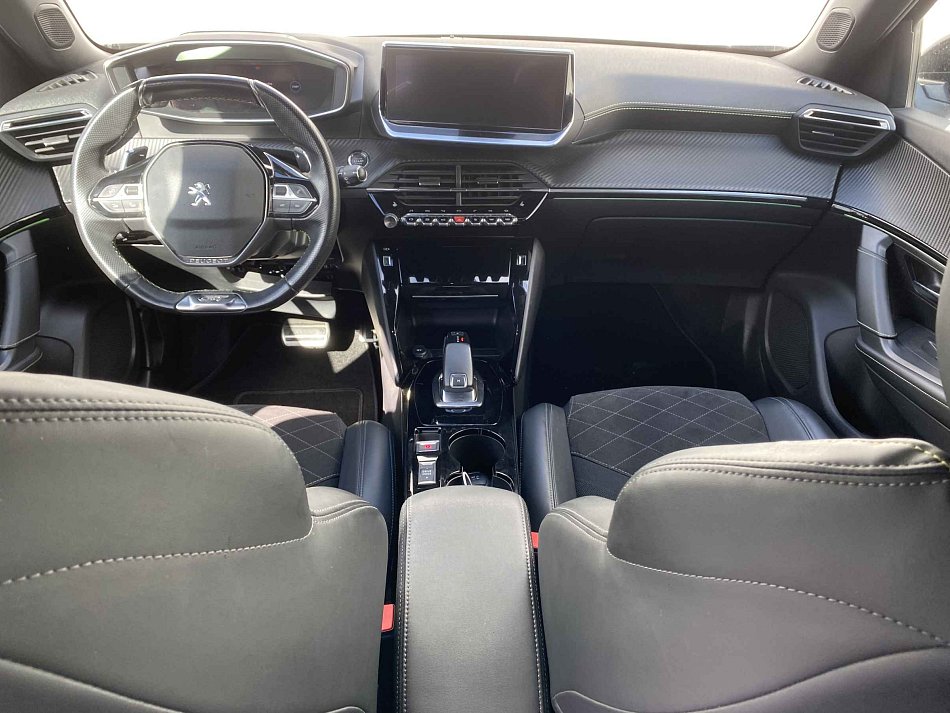 Peugeot 2008 1.2 PT GT
