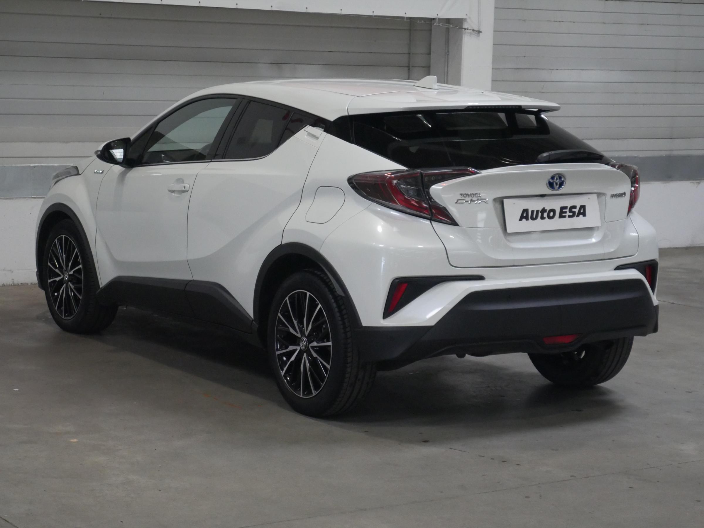 Toyota C-HR, 2018 - pohled č. 6