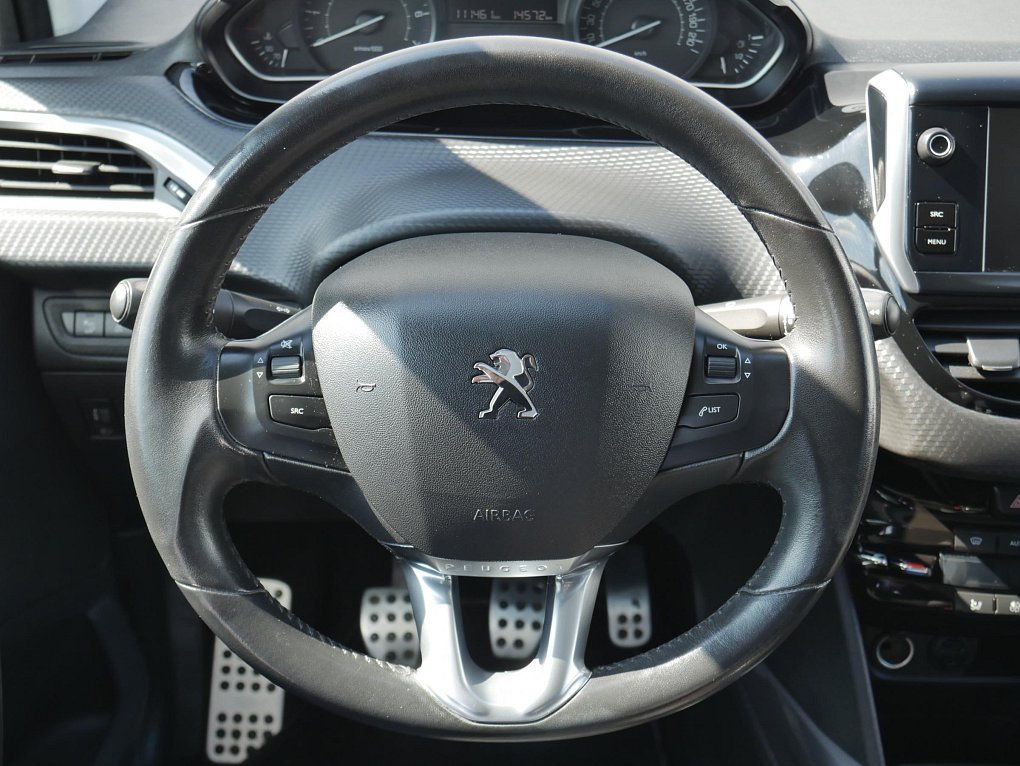 Peugeot 2008 1.2i 