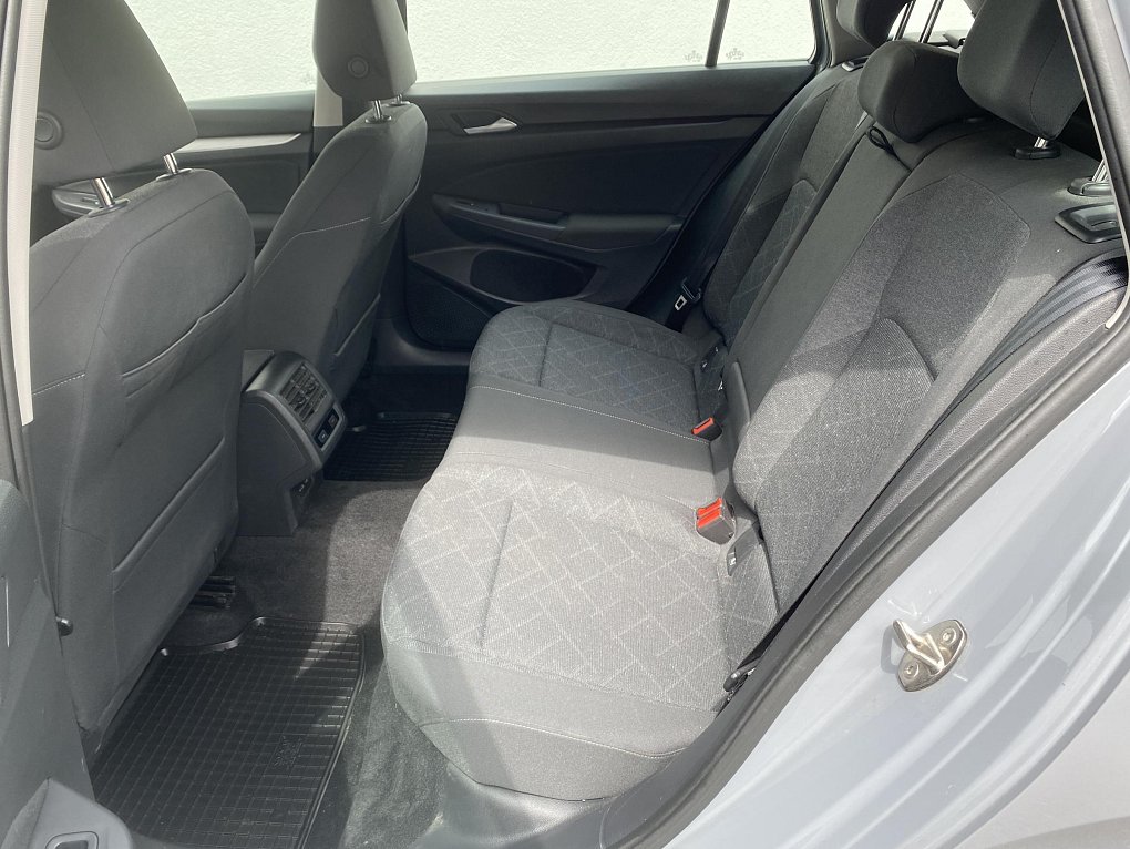Volkswagen Golf 1.5 TSi 