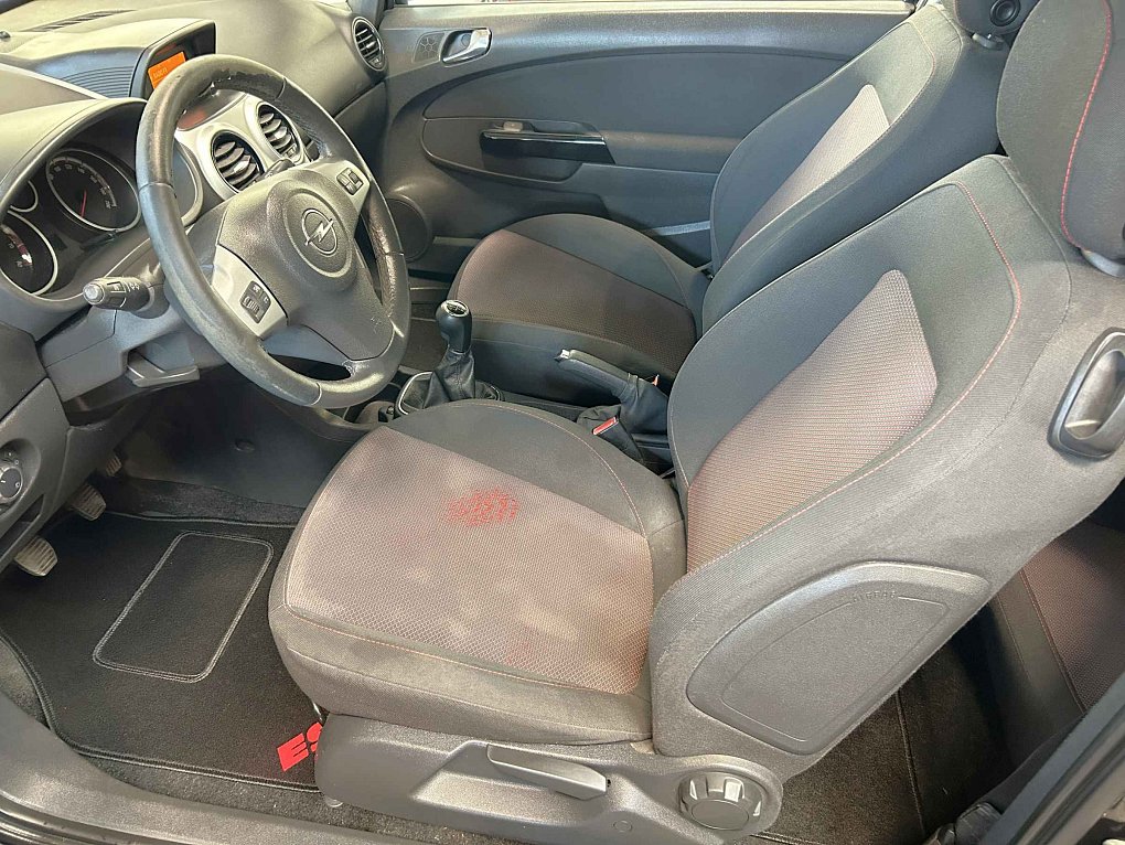 Opel Corsa 1.2i 