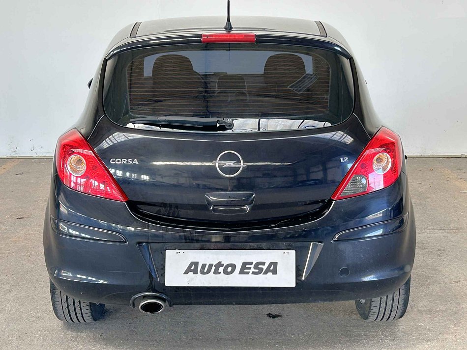Opel Corsa 1.2i 