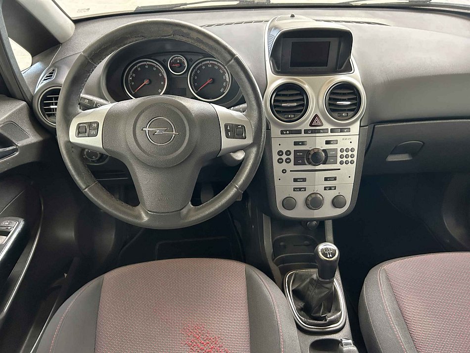 Opel Corsa 1.2i 