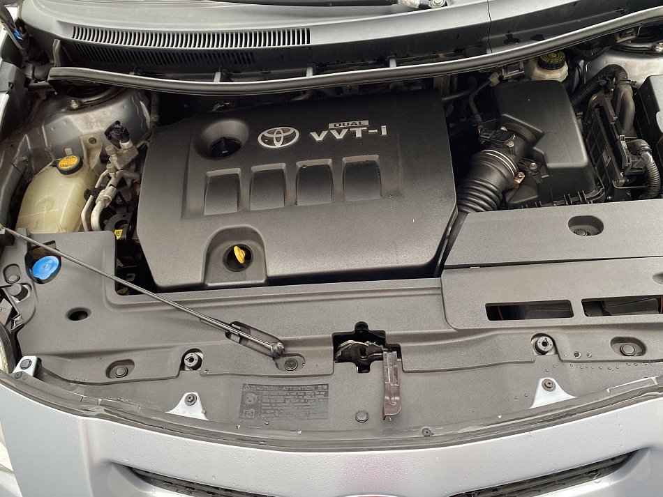 Toyota Auris 1.6i-VTEC 