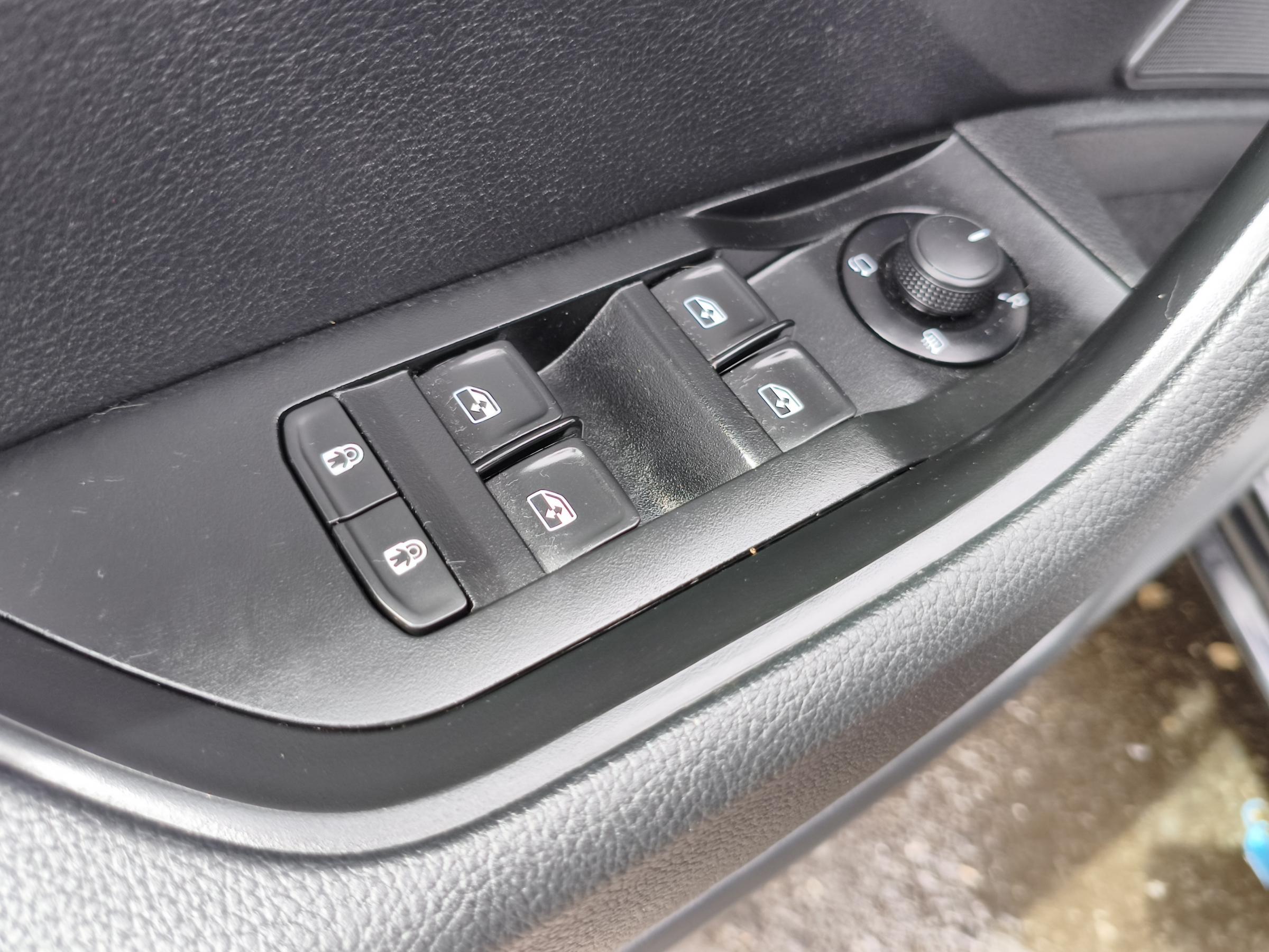 Škoda Superb III, 2019 - pohled č. 17