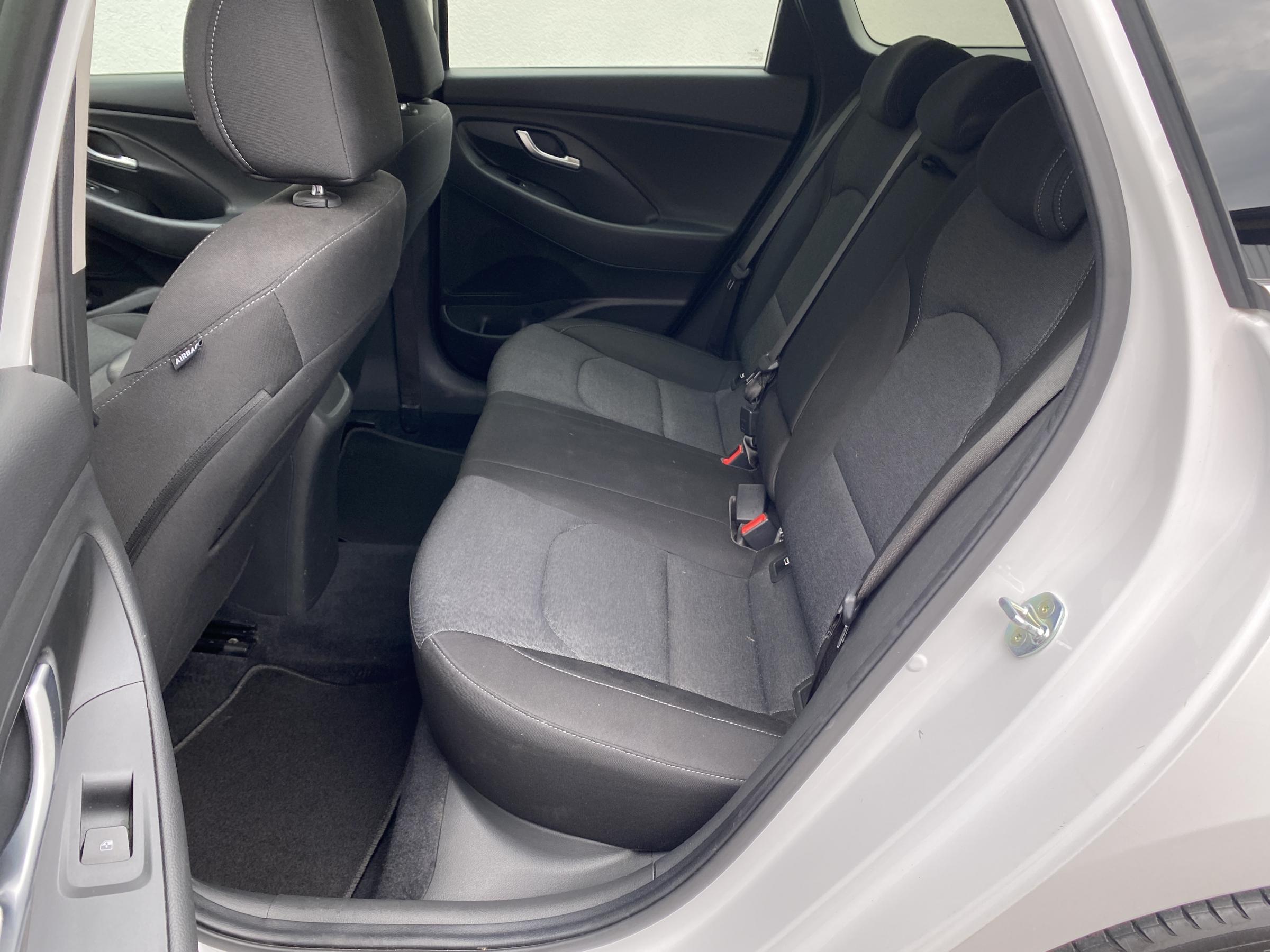 Hyundai i30, 2022 - pohled č. 14