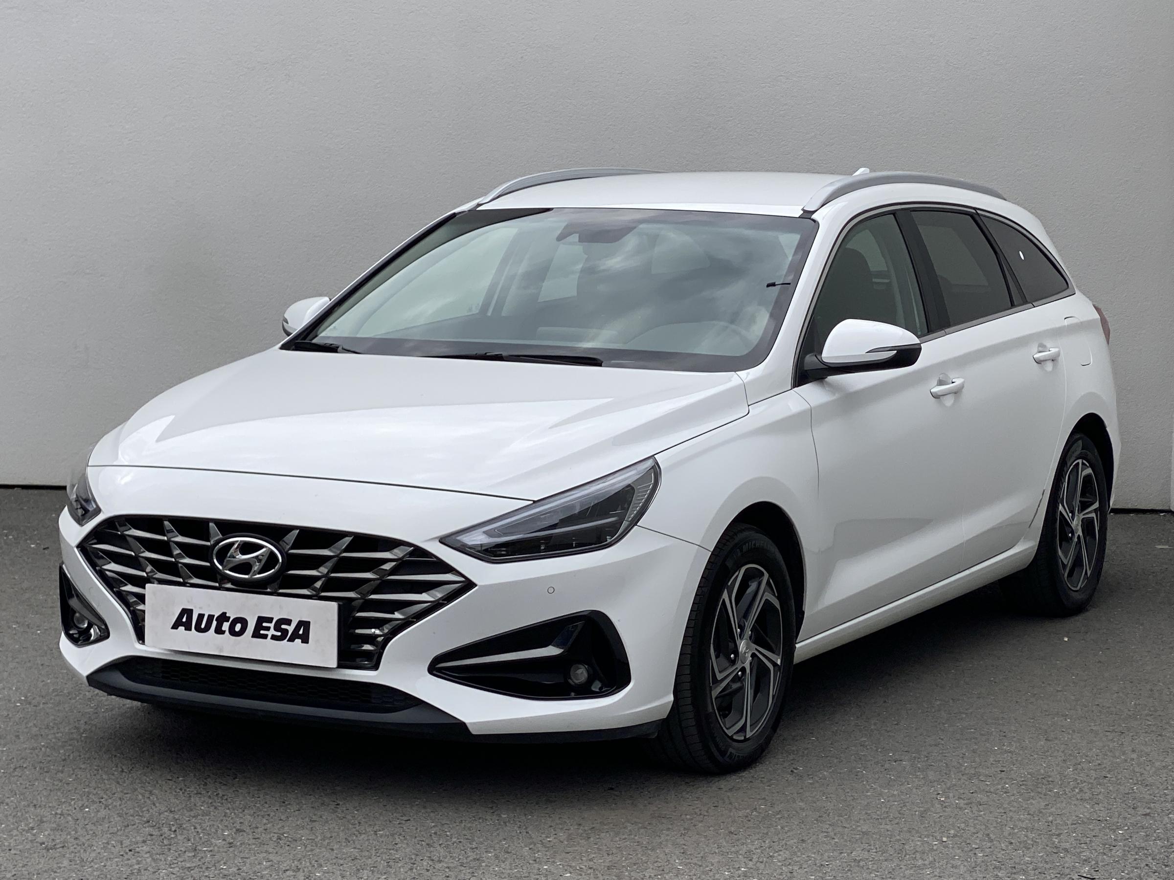 Hyundai i30, 2022 - pohled č. 3