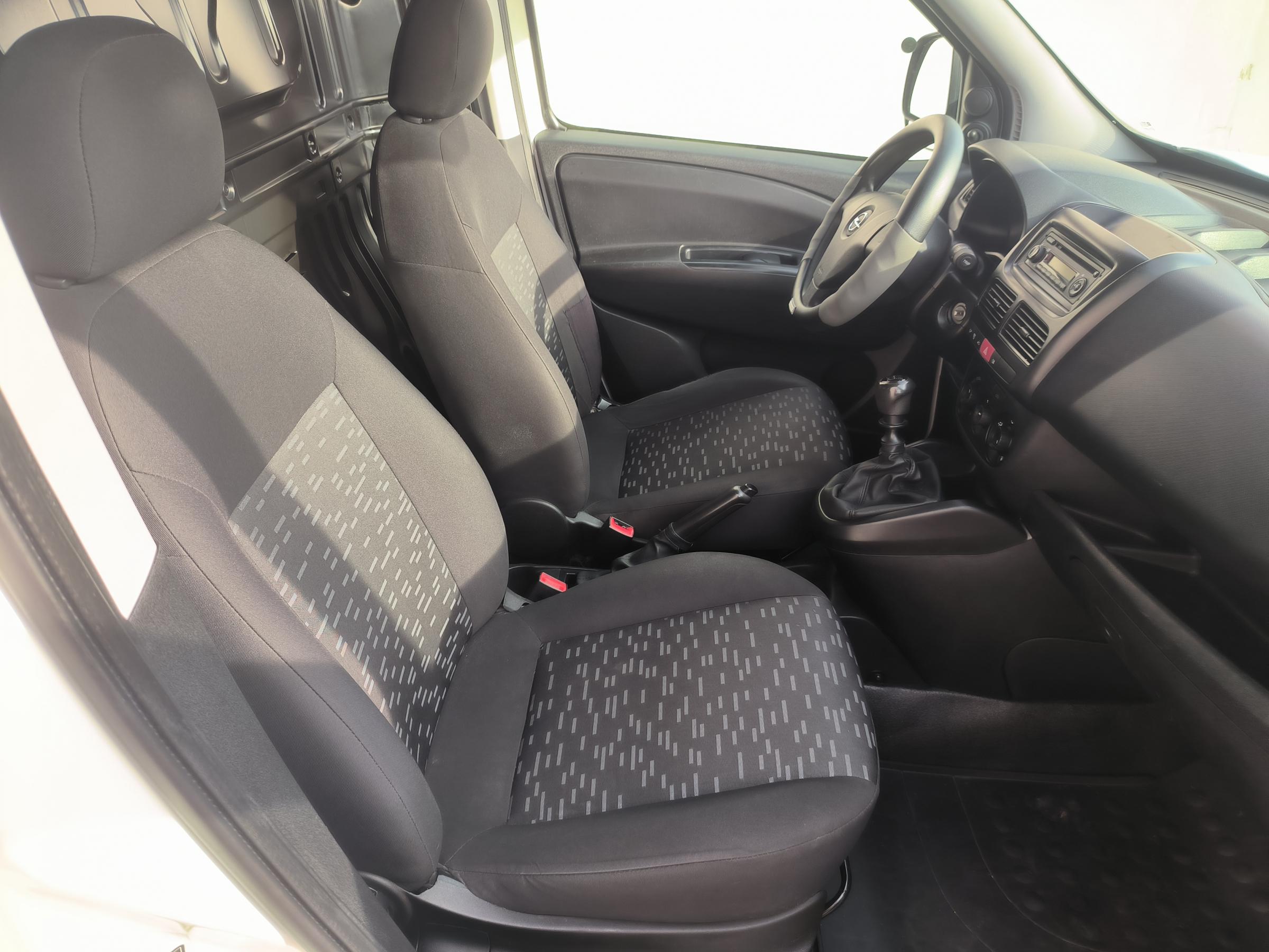 Opel Combo, 2015 - pohled č. 15