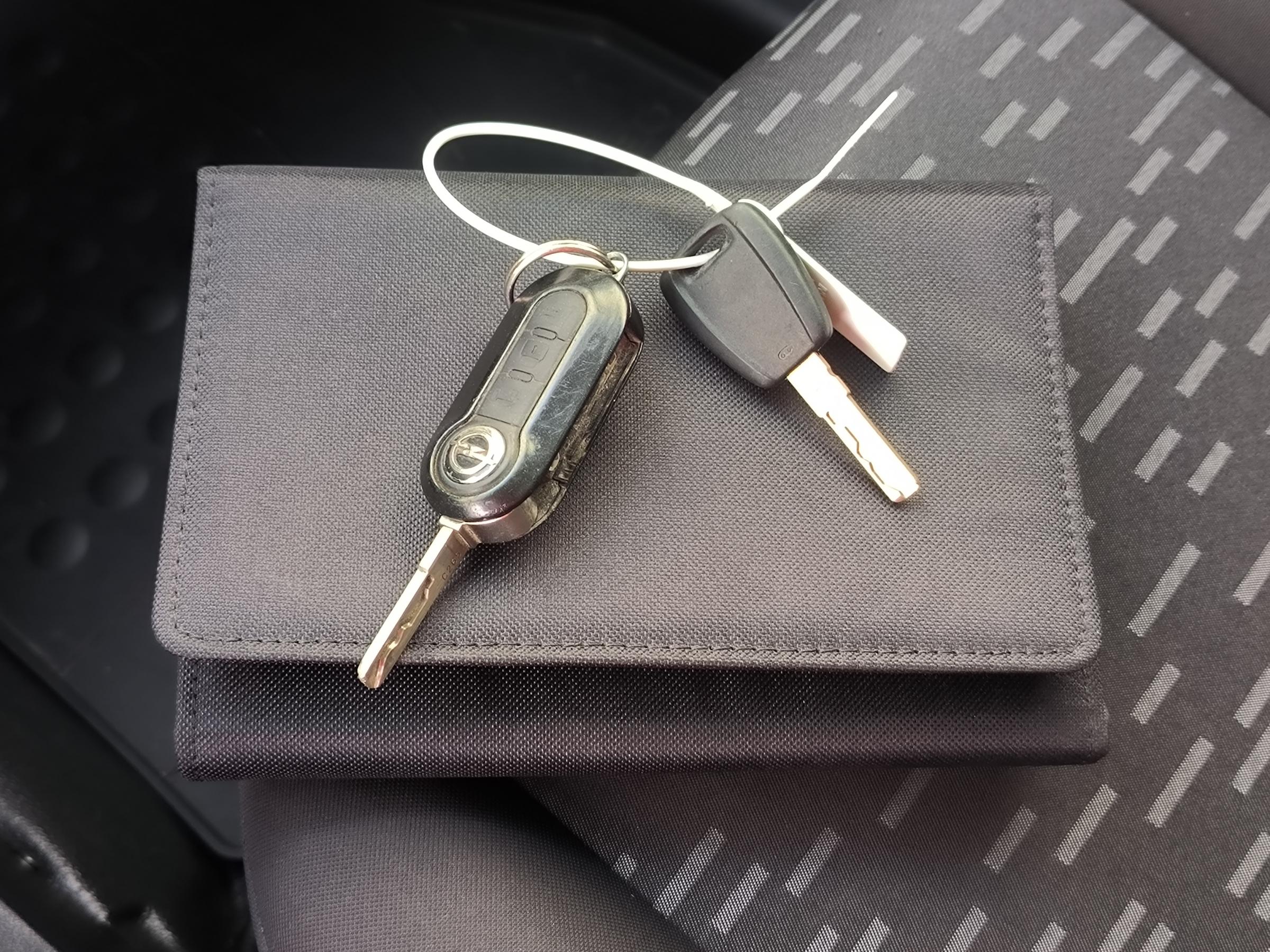 Opel Combo, 2015 - pohled č. 16