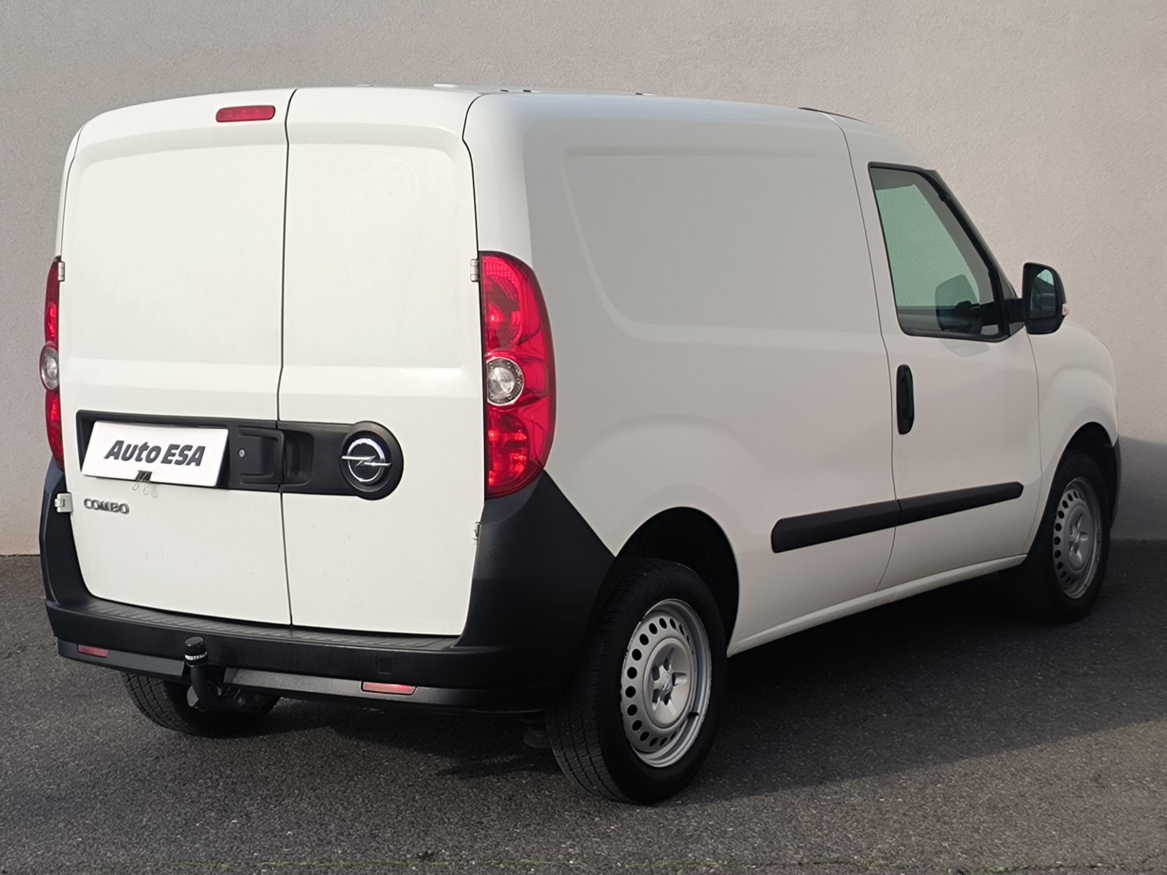 Opel Combo, 2015 - pohled č. 4