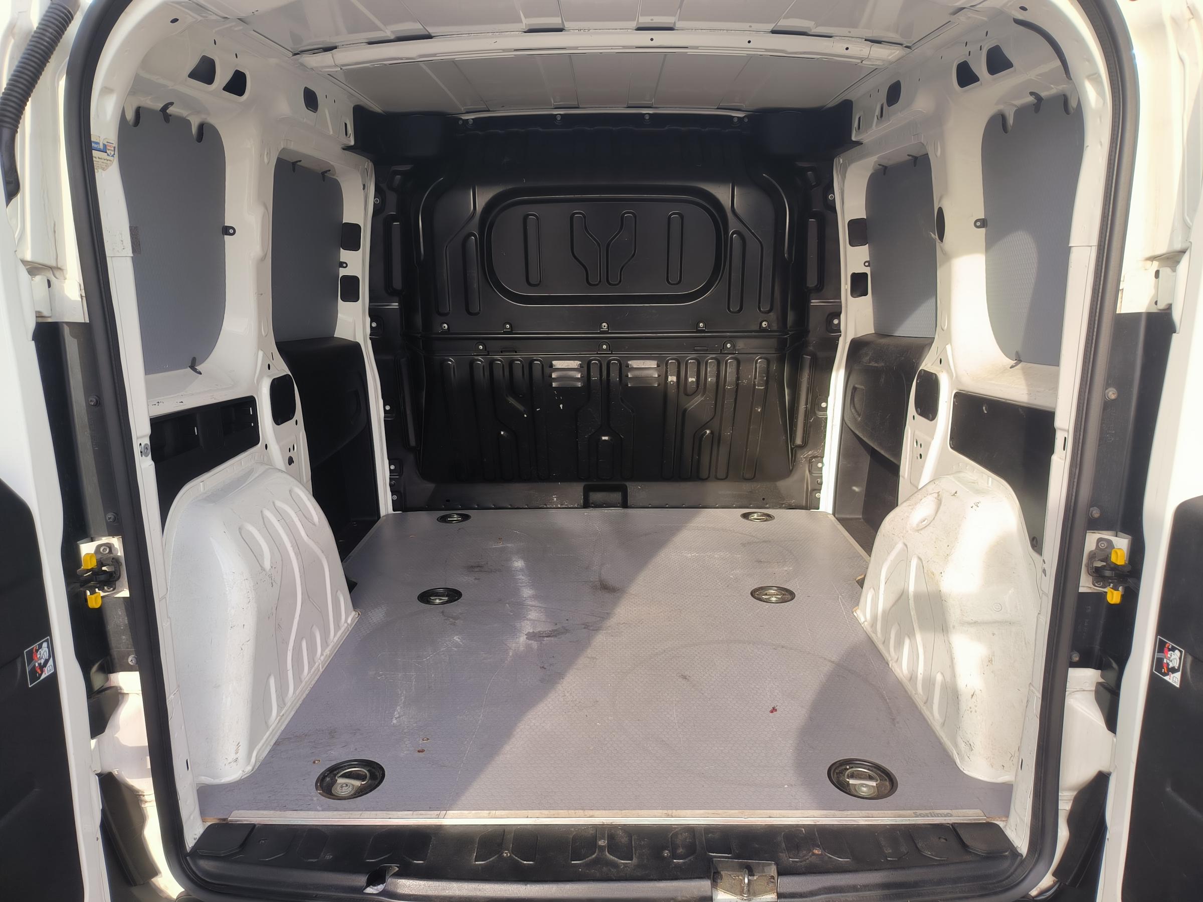 Opel Combo, 2015 - pohled č. 7