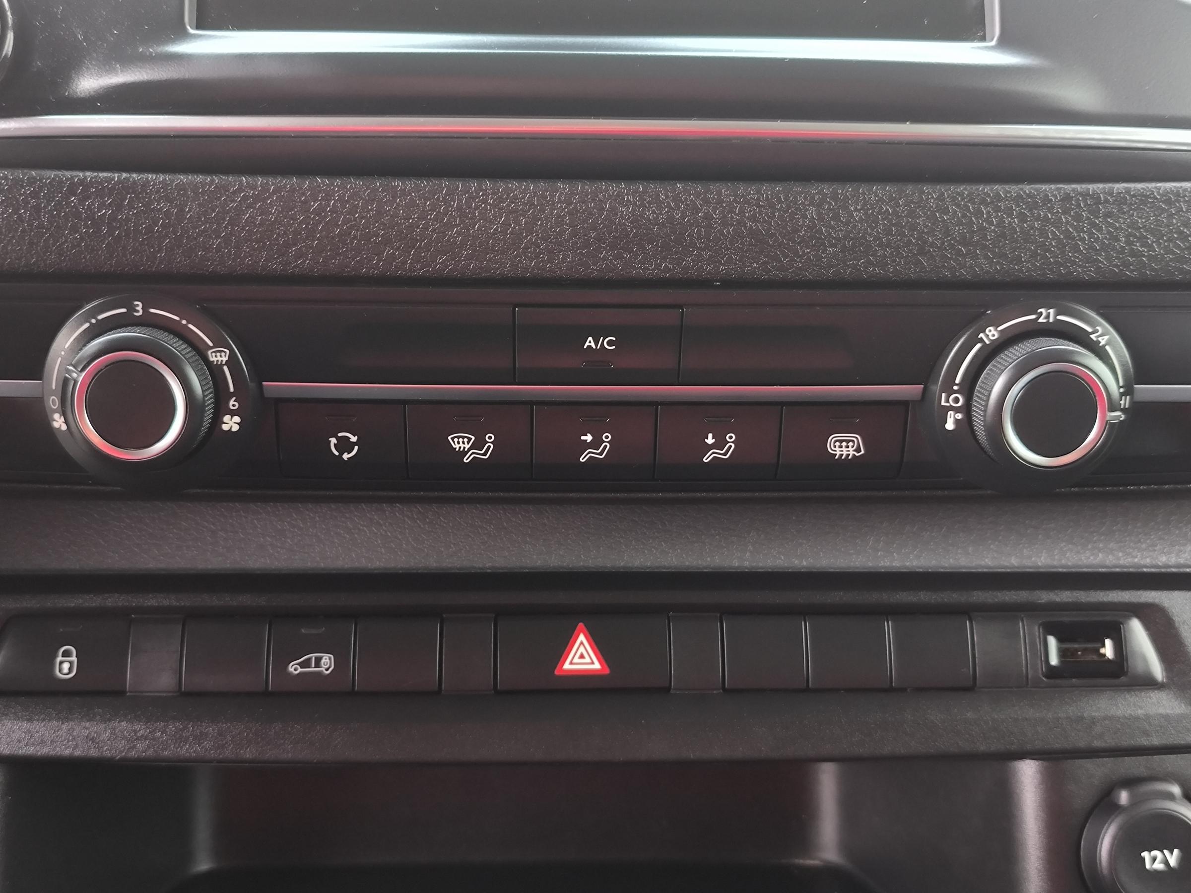 Peugeot Expert, 2020 - pohled č. 19