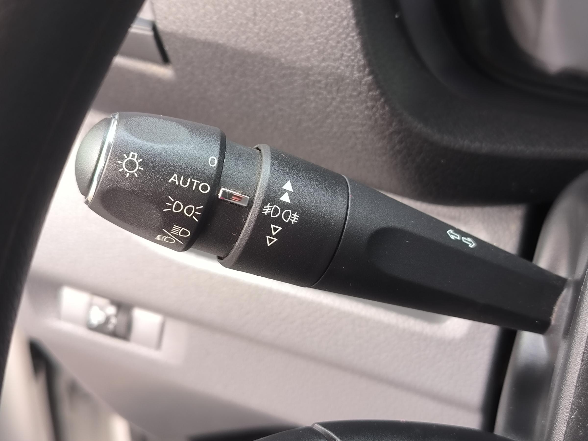 Peugeot Expert, 2020 - pohled č. 21